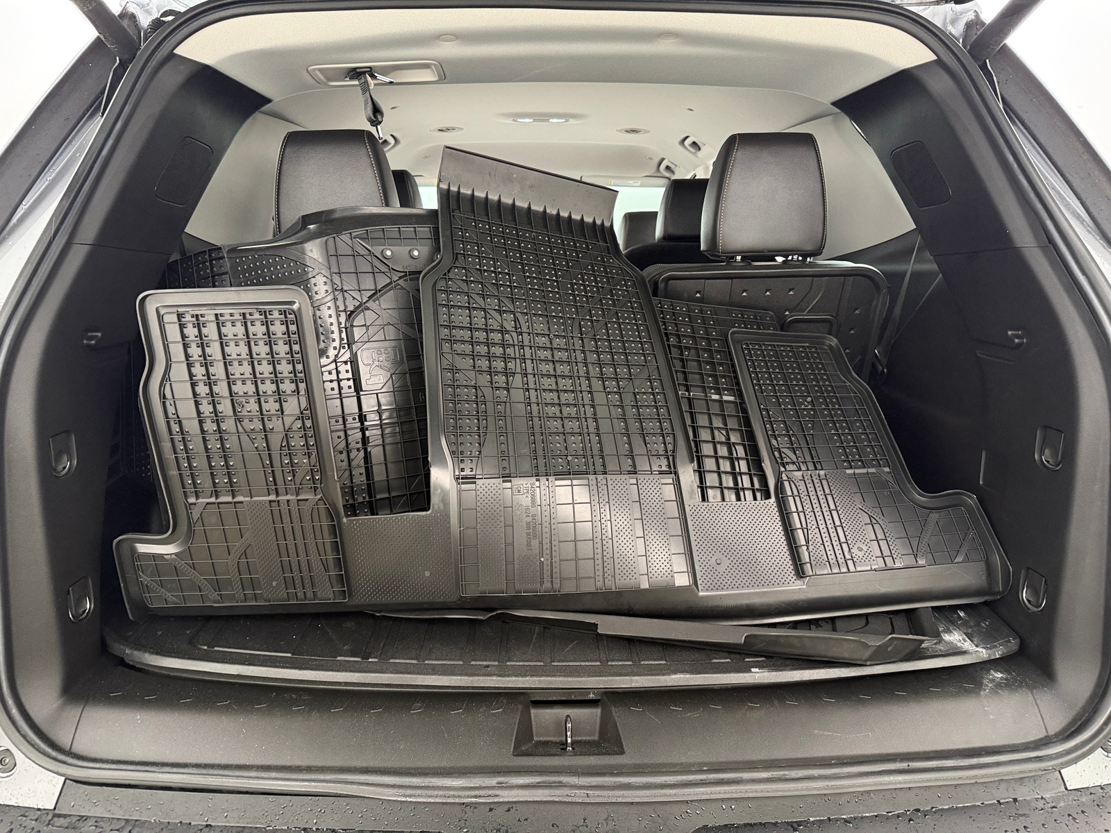 Thumbnail: 2021 Chevrolet Traverse - 6