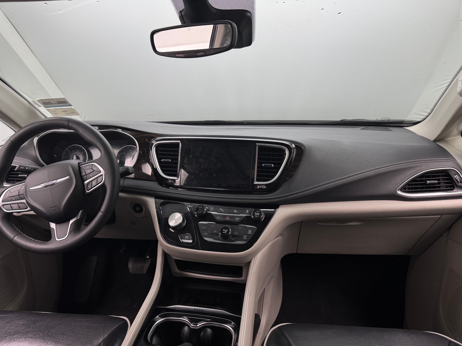 Thumbnail: 2023 Chrysler Pacifica - 2