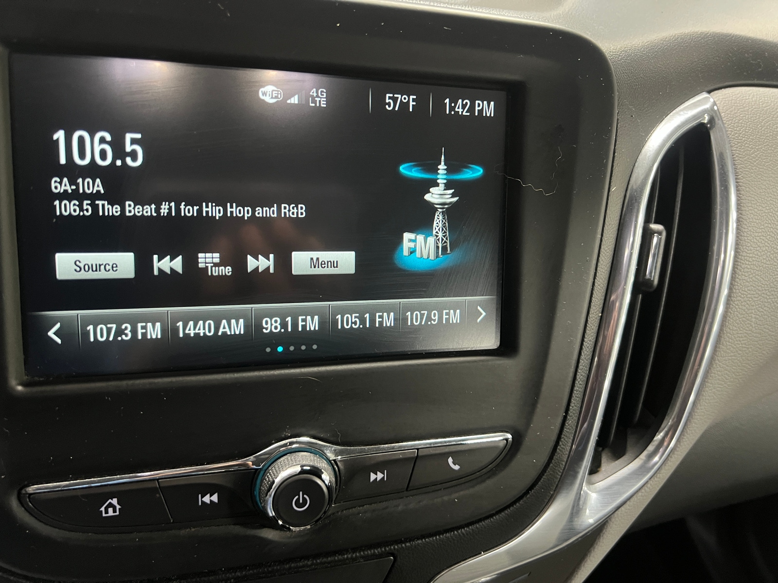 Thumbnail: 2018 Chevrolet Equinox - 4