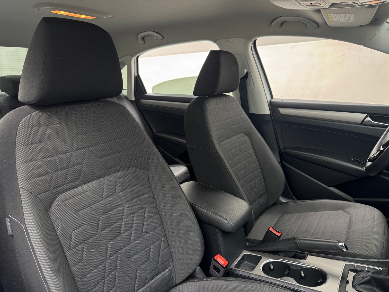 Thumbnail: 2021 Volkswagen Passat - 2