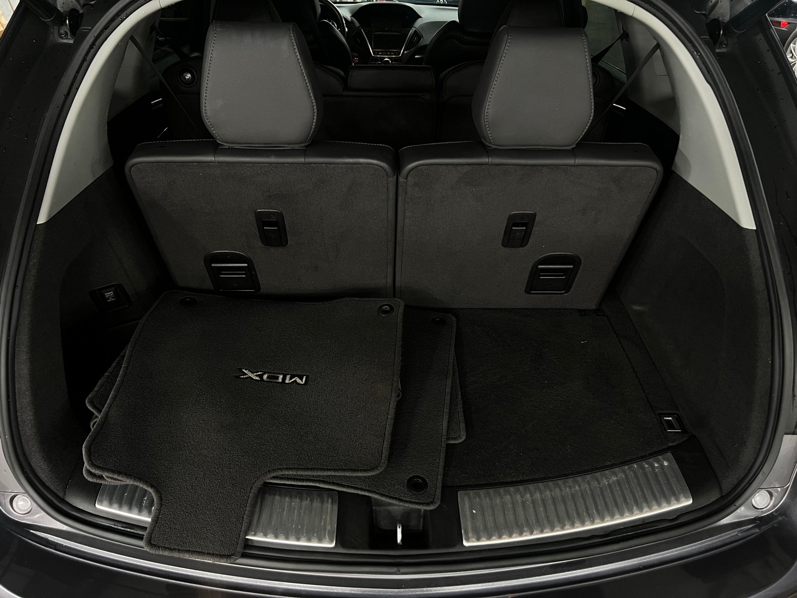 Thumbnail: 2017 Acura MDX - 6