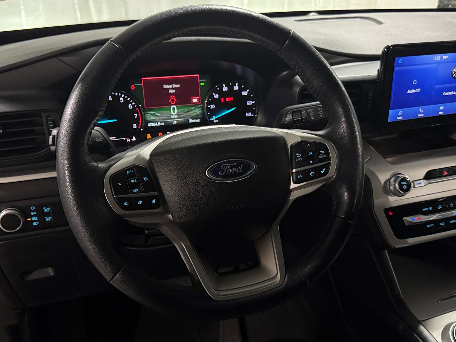 Thumbnail: 2022 Ford Explorer - 5