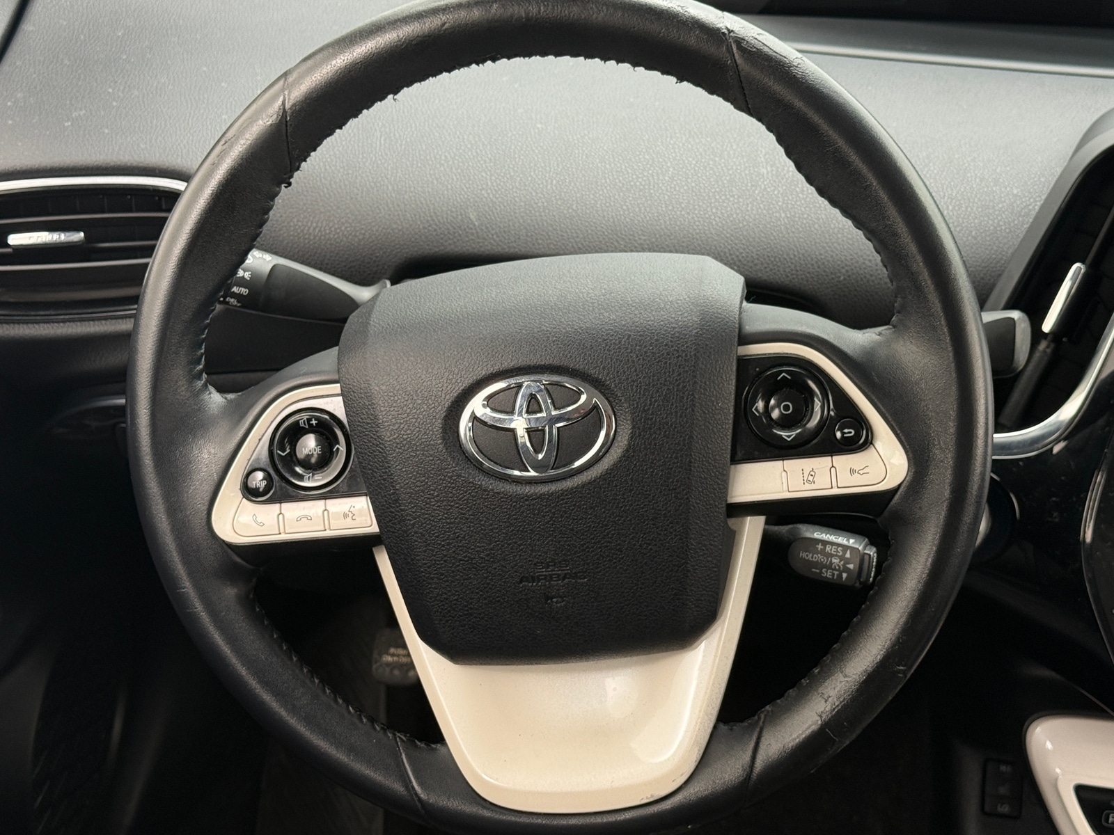 Thumbnail: 2017 Toyota Prius Prime - 4