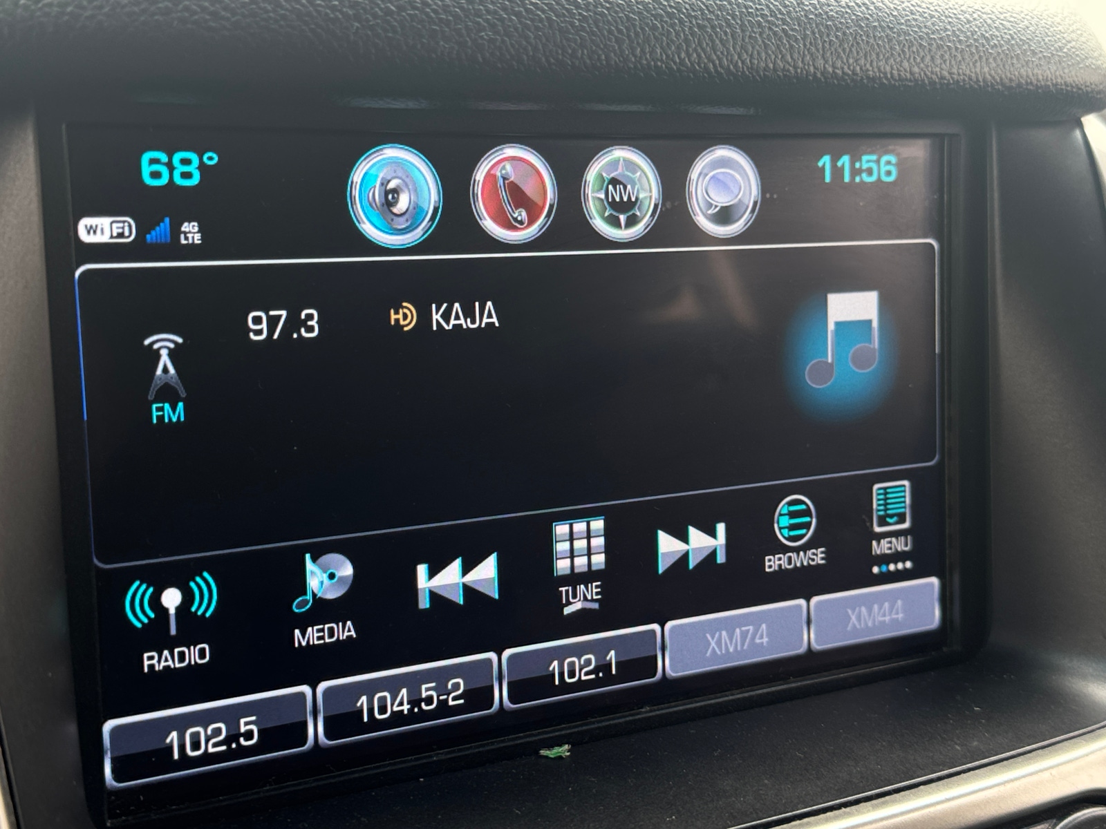 Thumbnail: 2018 Chevrolet Tahoe - 4