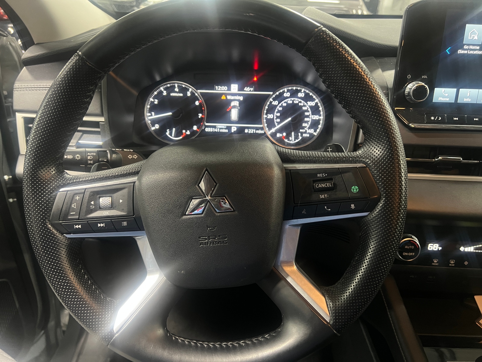 Thumbnail: 2024 Mitsubishi Outlander - 4