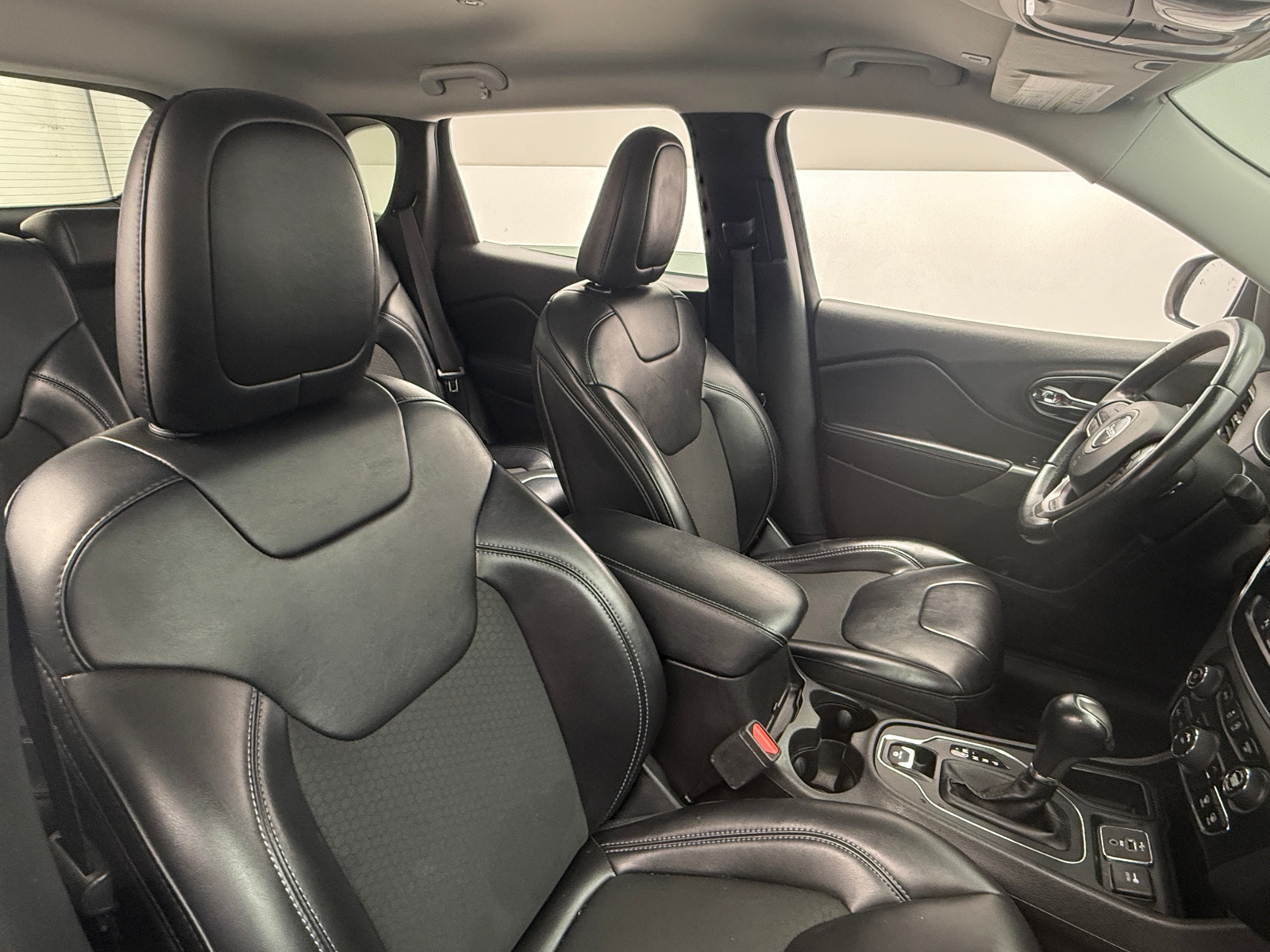 Thumbnail: 2019 Jeep Cherokee - 2