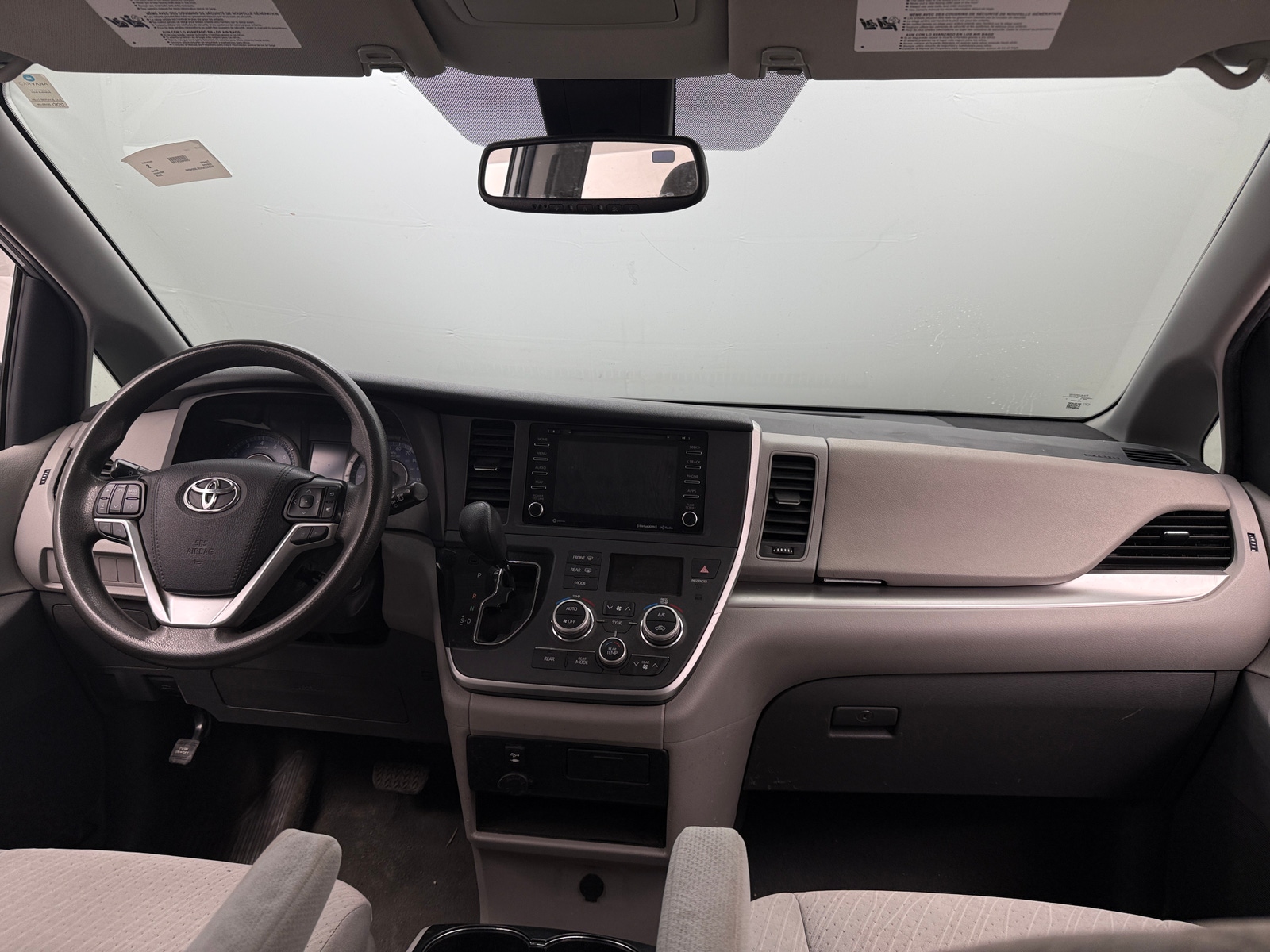 Thumbnail: 2020 Toyota Sienna - 3