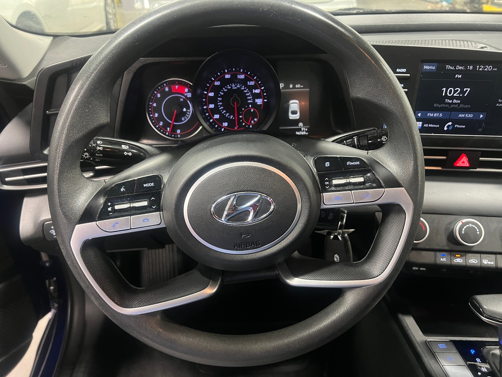 Thumbnail: 2023 Hyundai Elantra - 5