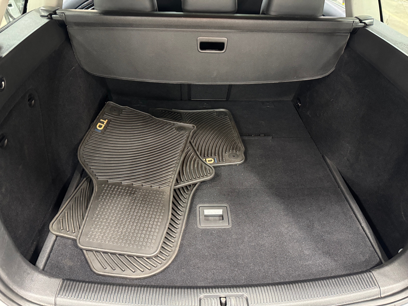 Thumbnail: 2012 Volkswagen Jetta - 6