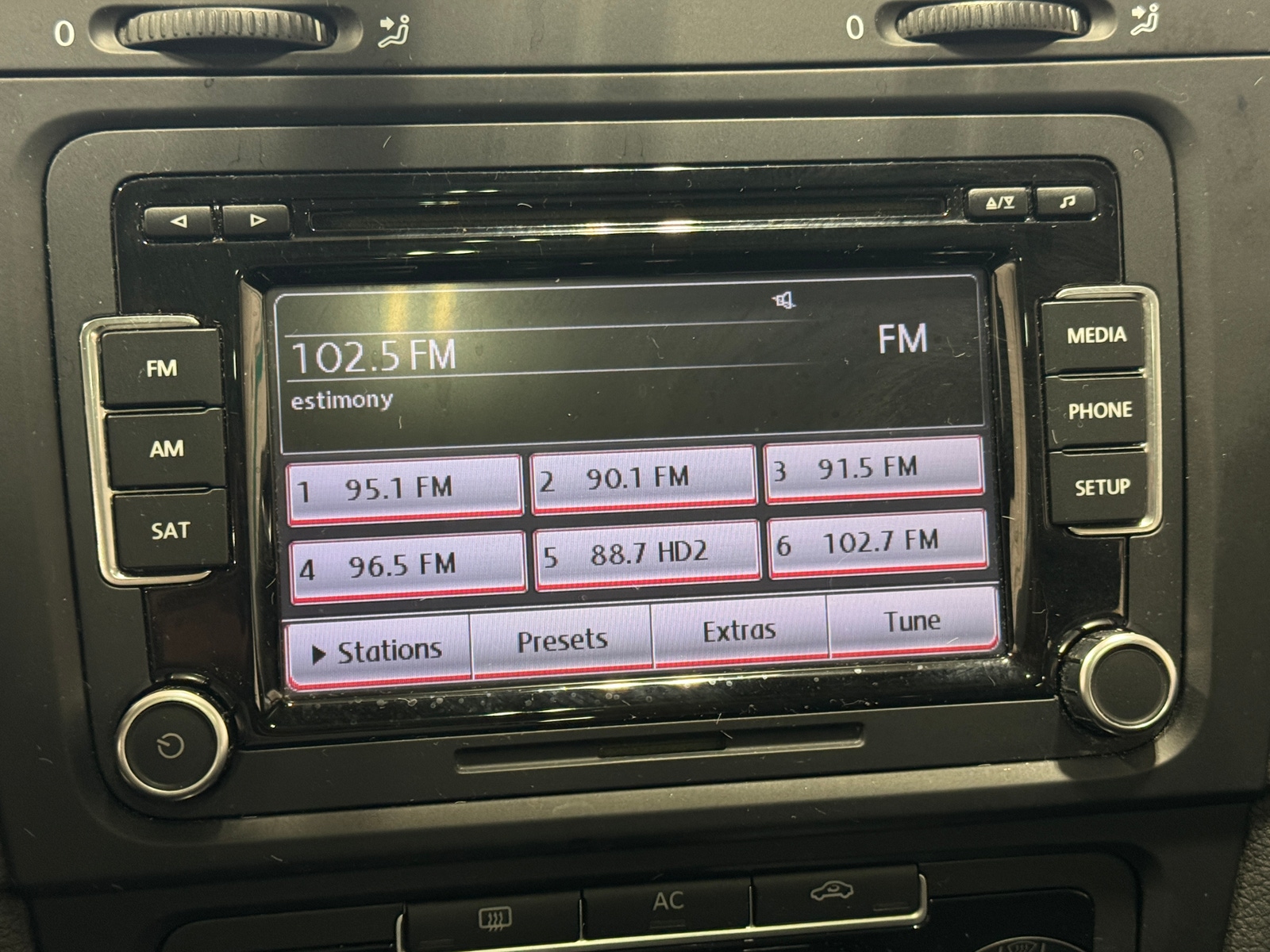 Thumbnail: 2012 Volkswagen Jetta - 3