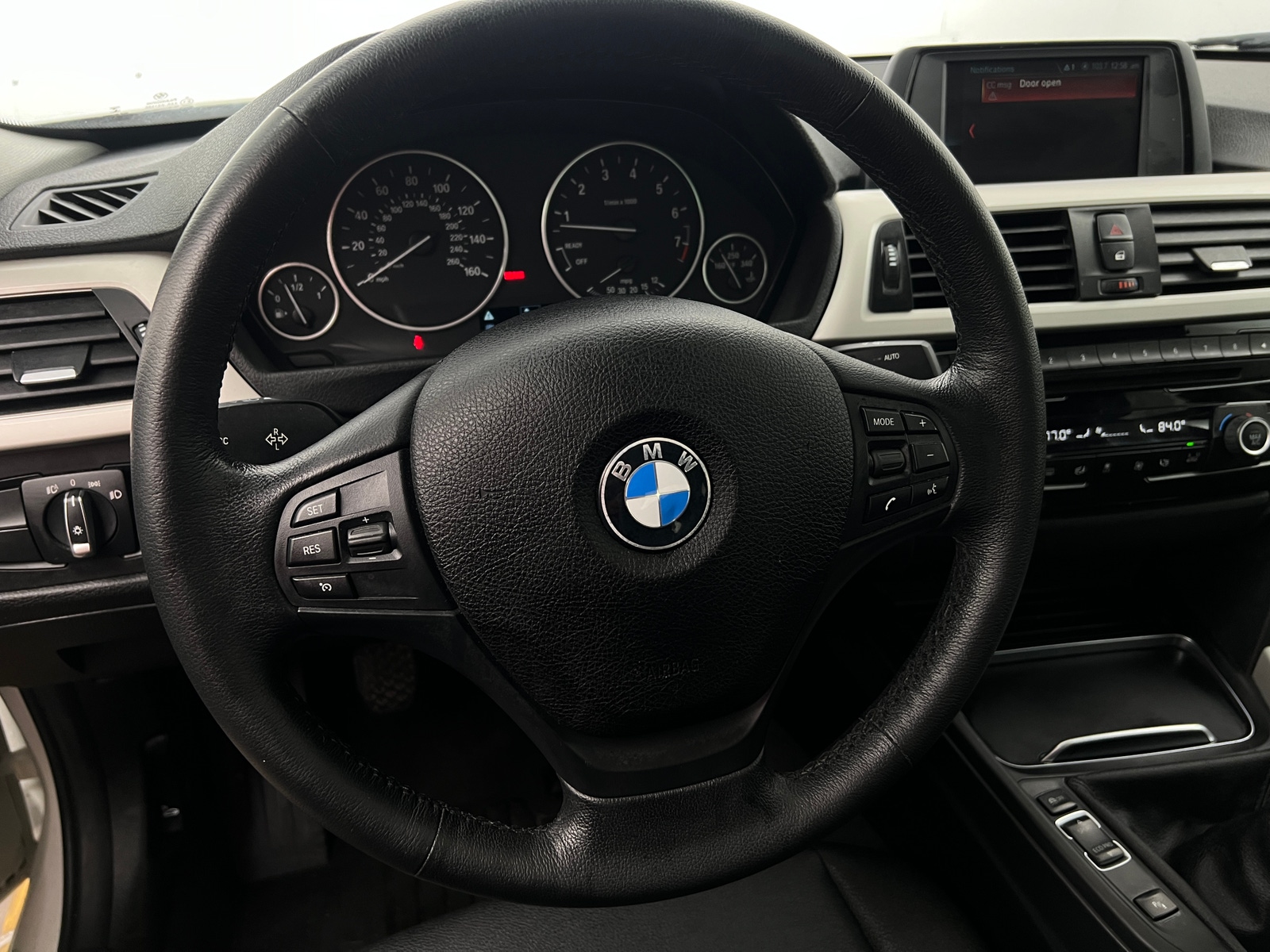 Thumbnail: 2018 BMW 3 Series - 4