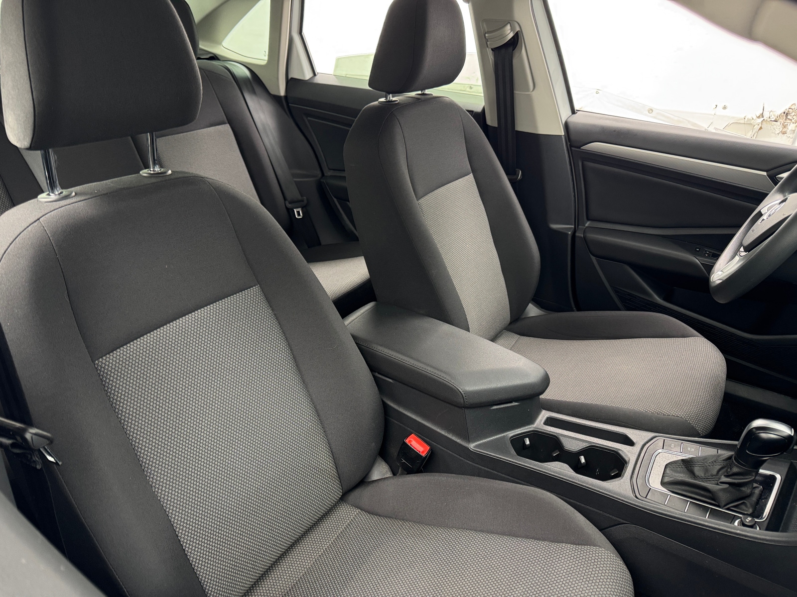 Thumbnail: 2021 Volkswagen Jetta - 2