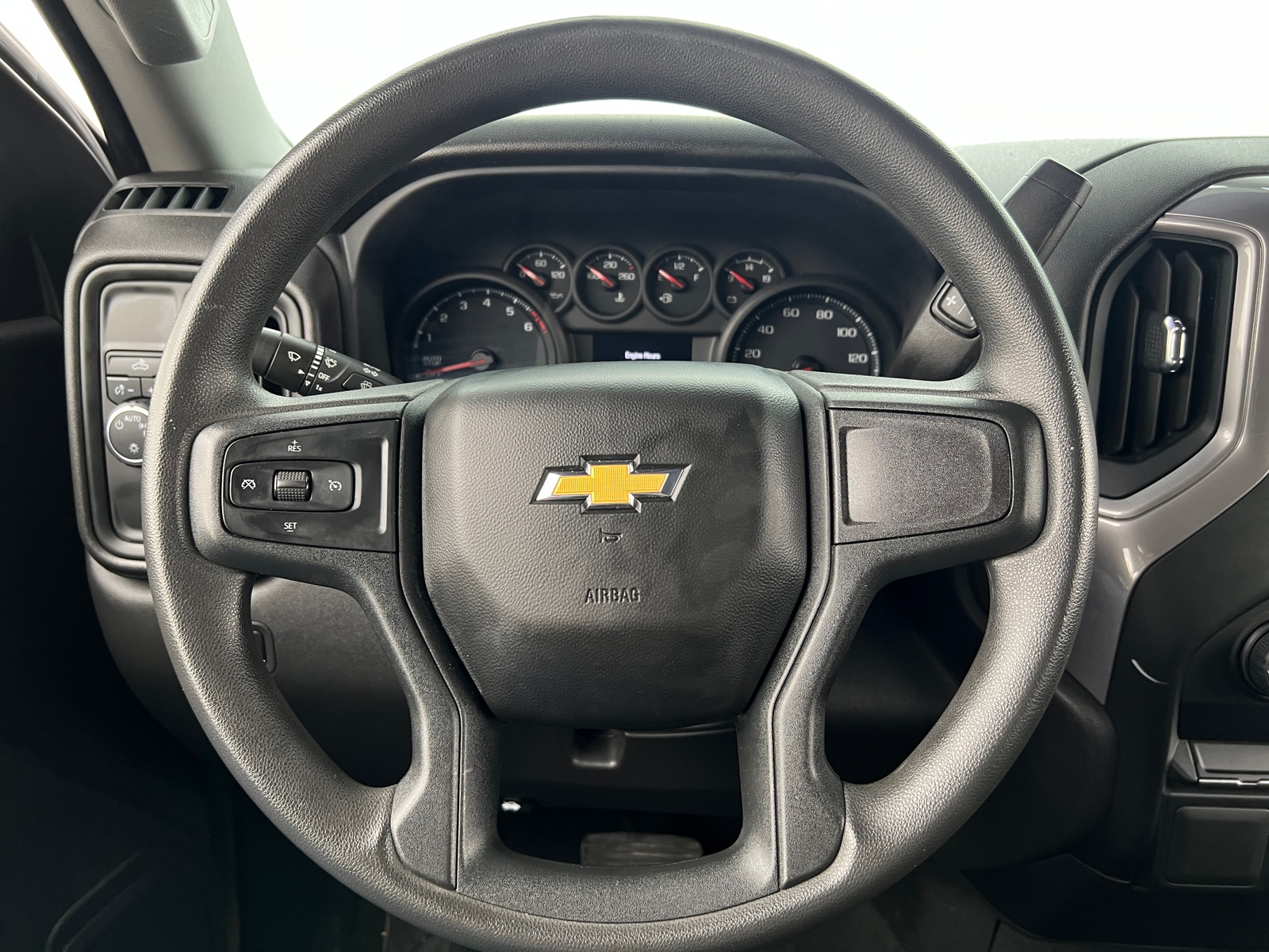 Thumbnail: 2022 Chevrolet Silverado 1500 - 5