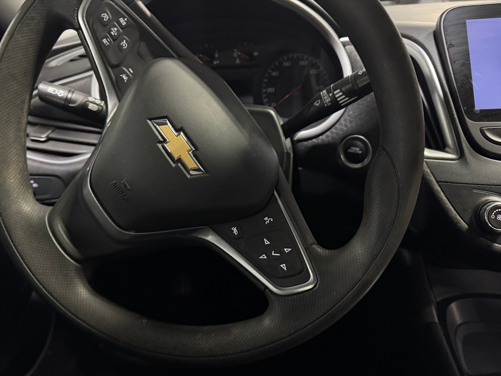 Thumbnail: 2023 Chevrolet Malibu - 5