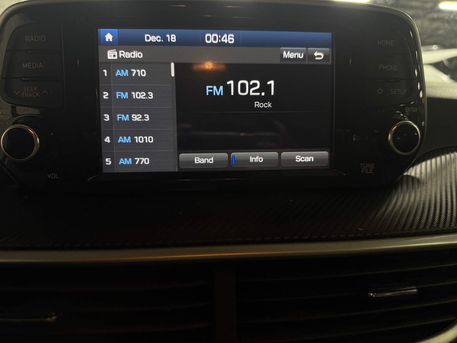 Thumbnail: 2020 Hyundai Tucson - 4