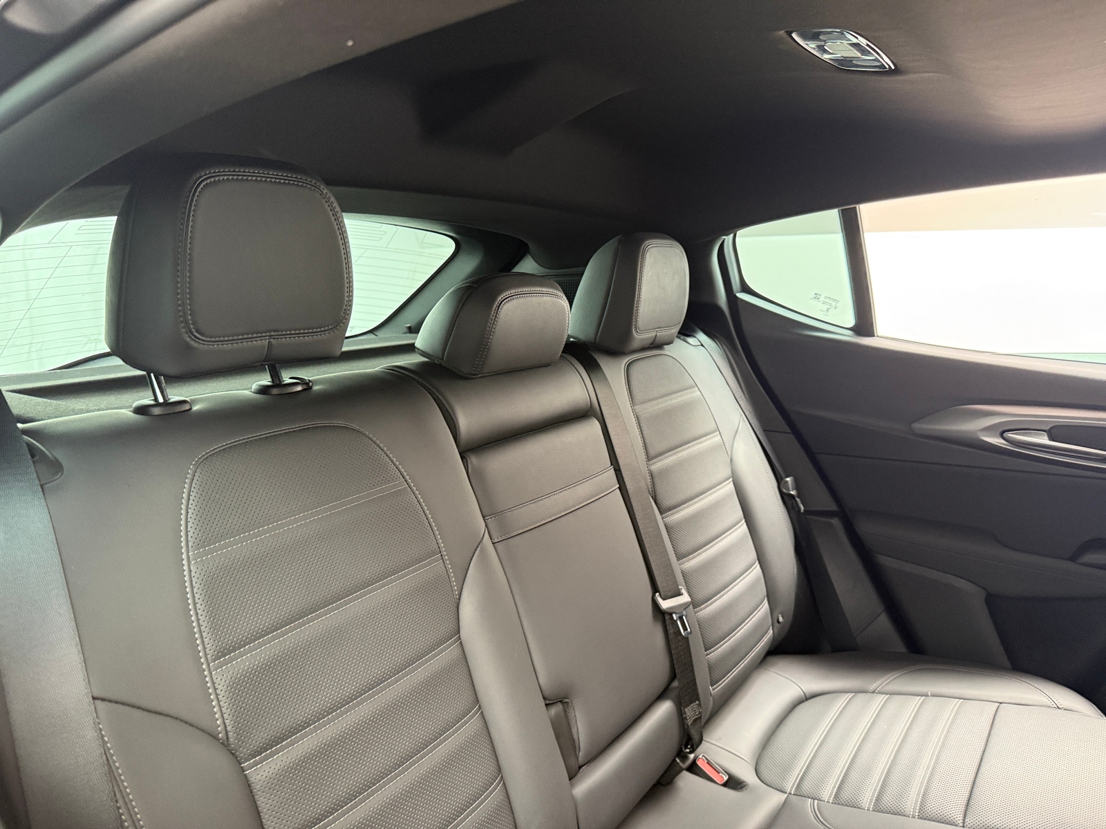 Thumbnail: 2024 Alfa Romeo Tonale - 6