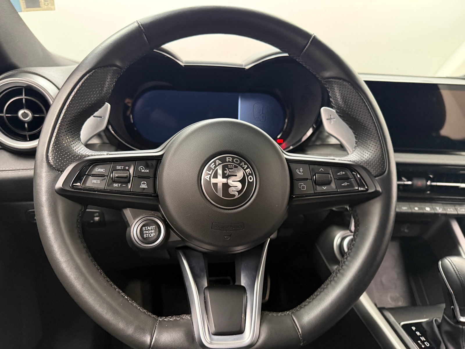 Thumbnail: 2024 Alfa Romeo Tonale - 5