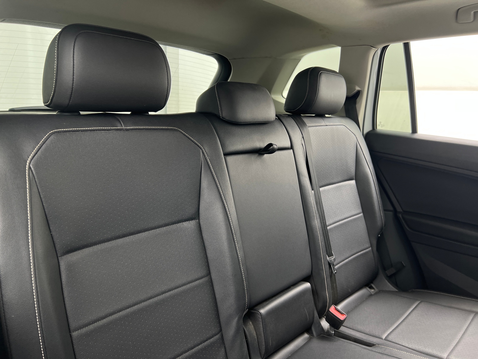 Thumbnail: 2021 Volkswagen Tiguan - 5