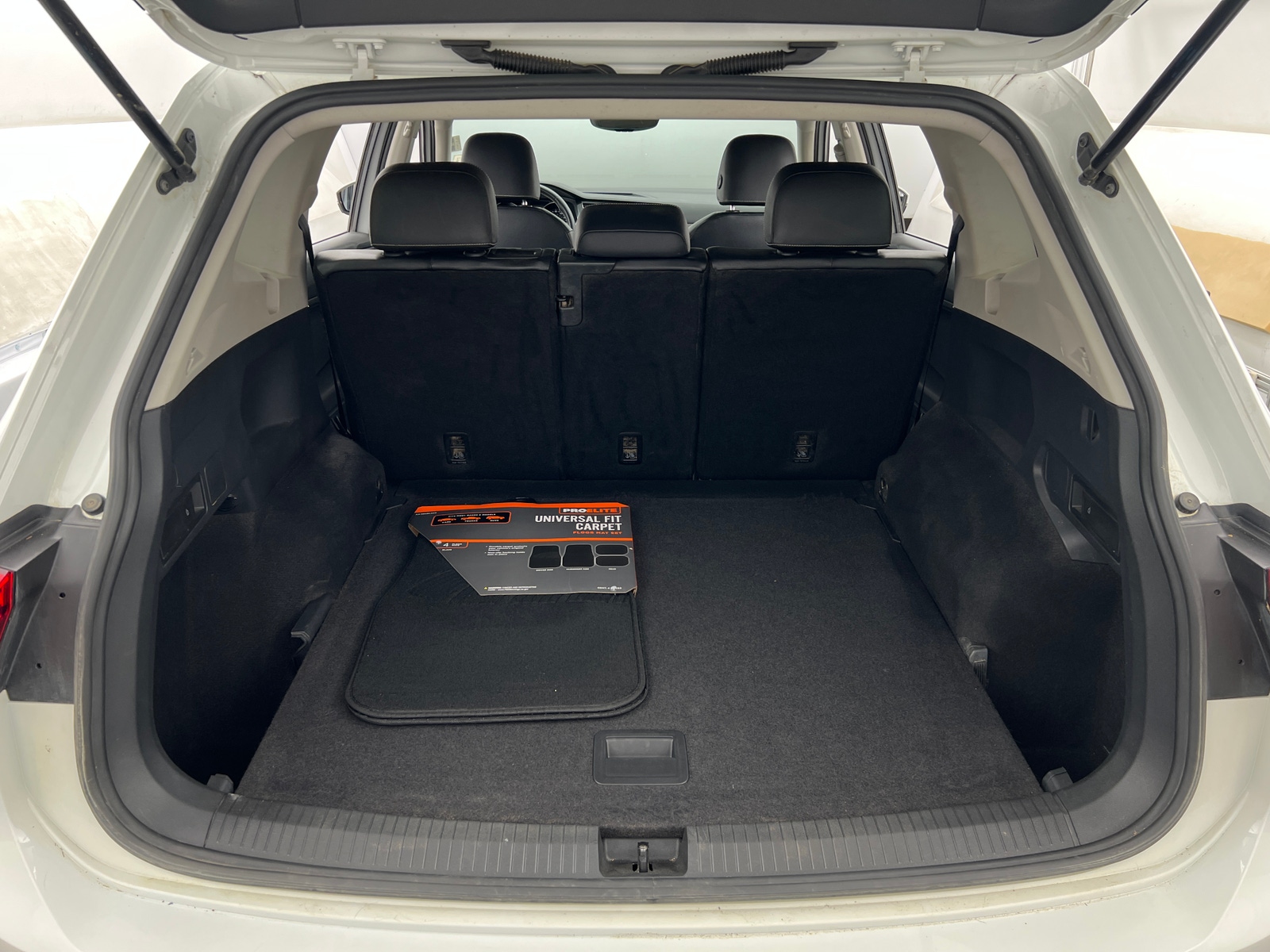 Thumbnail: 2021 Volkswagen Tiguan - 6