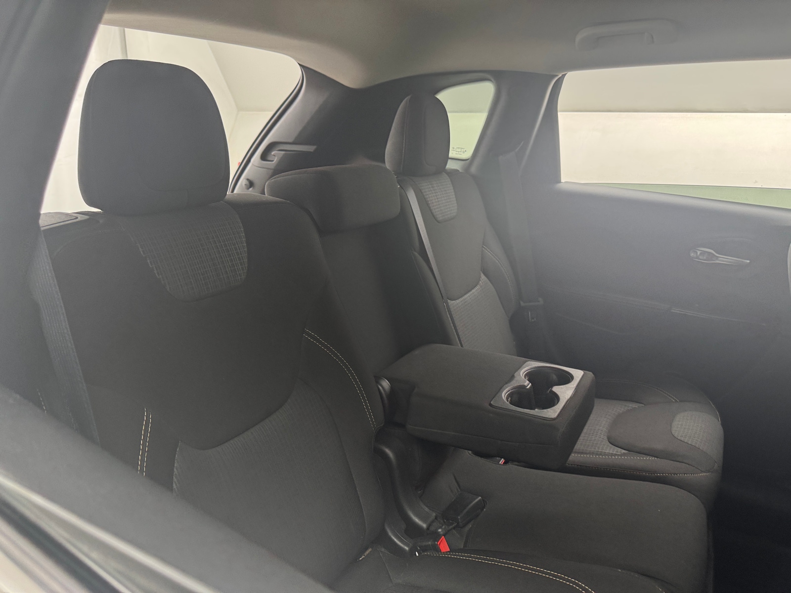 Thumbnail: 2016 Jeep Cherokee - 6