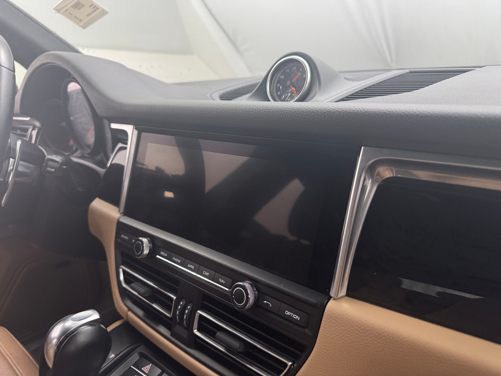 Thumbnail: 2020 Porsche Macan - 3