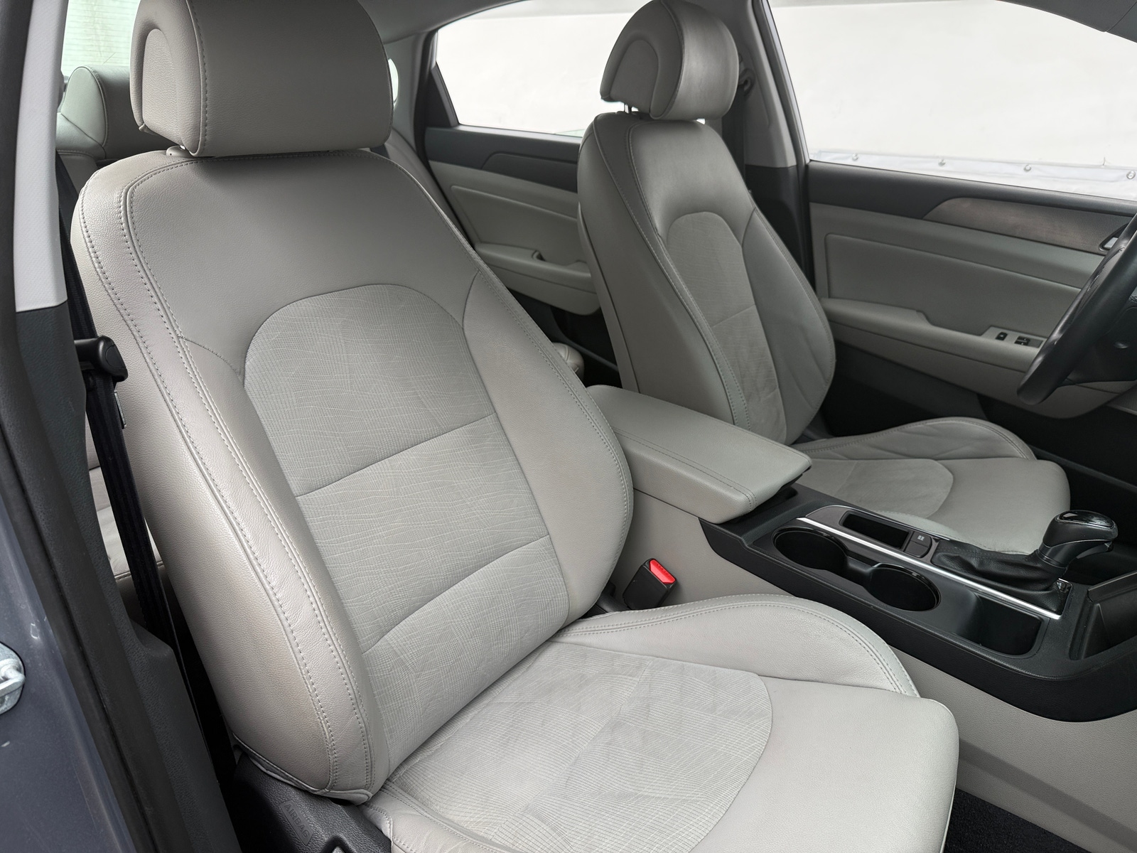 Thumbnail: 2016 Hyundai Sonata - 2