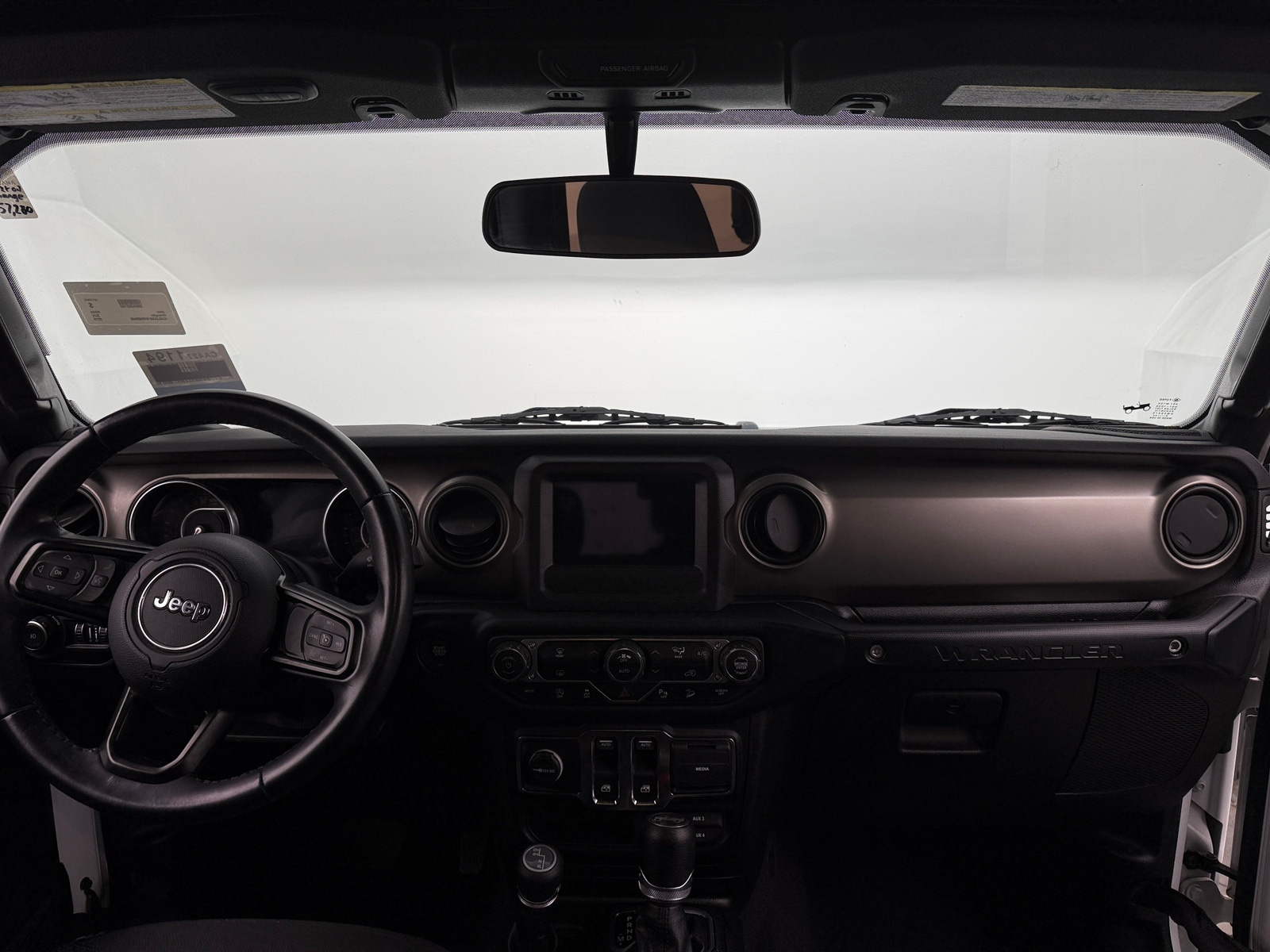 Thumbnail: 2019 Jeep Wrangler - 3