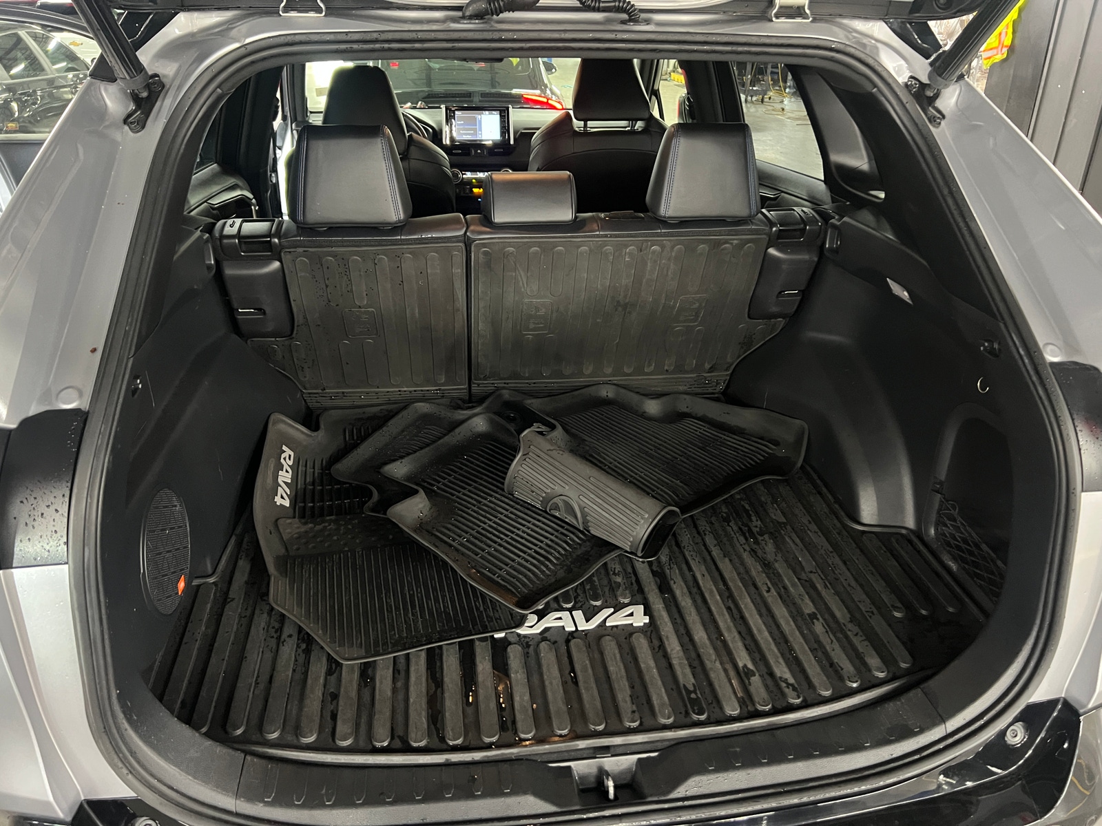 Thumbnail: 2020 Toyota RAV4 - 6