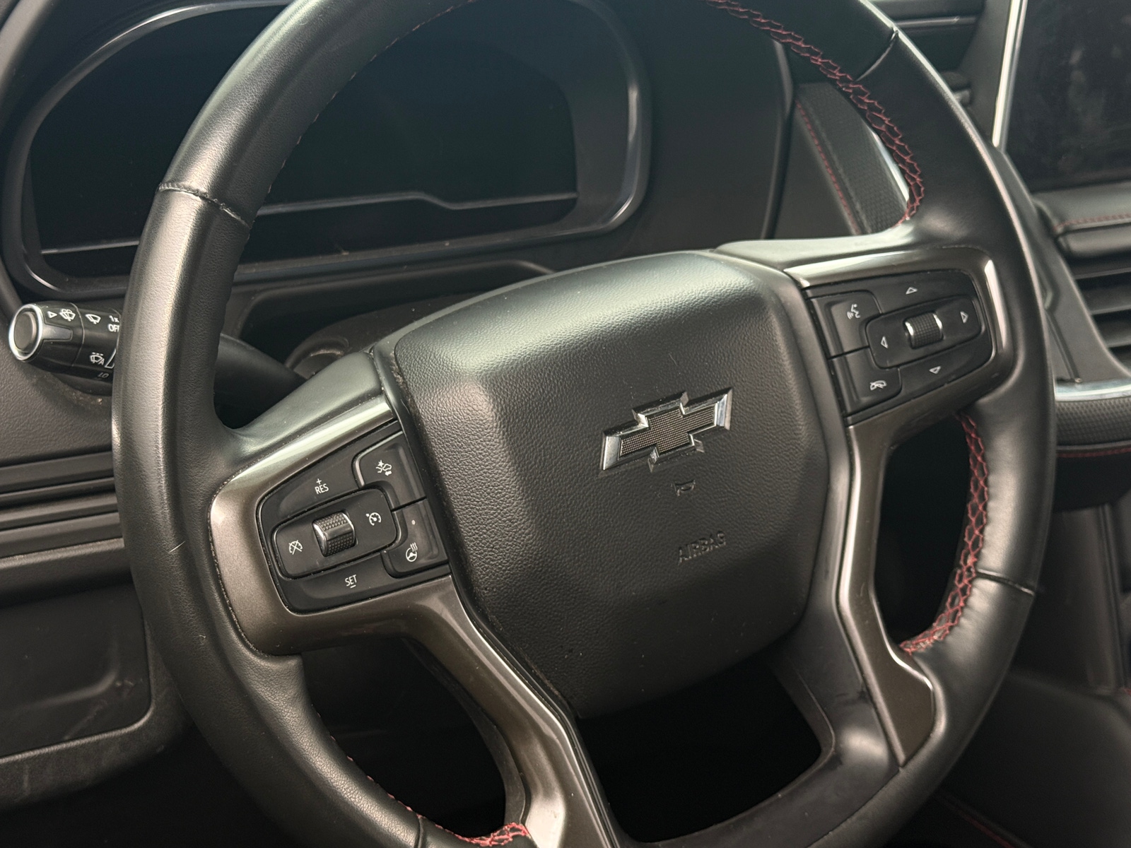 Thumbnail: 2023 Chevrolet Suburban - 4