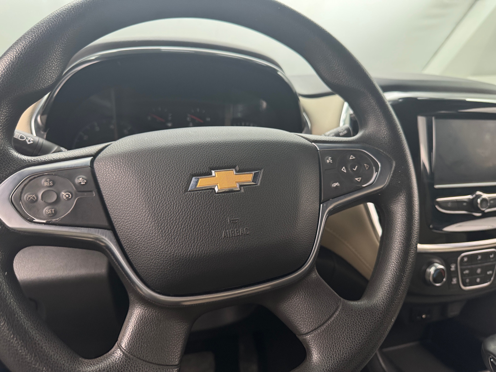 Thumbnail: 2023 Chevrolet Traverse - 5