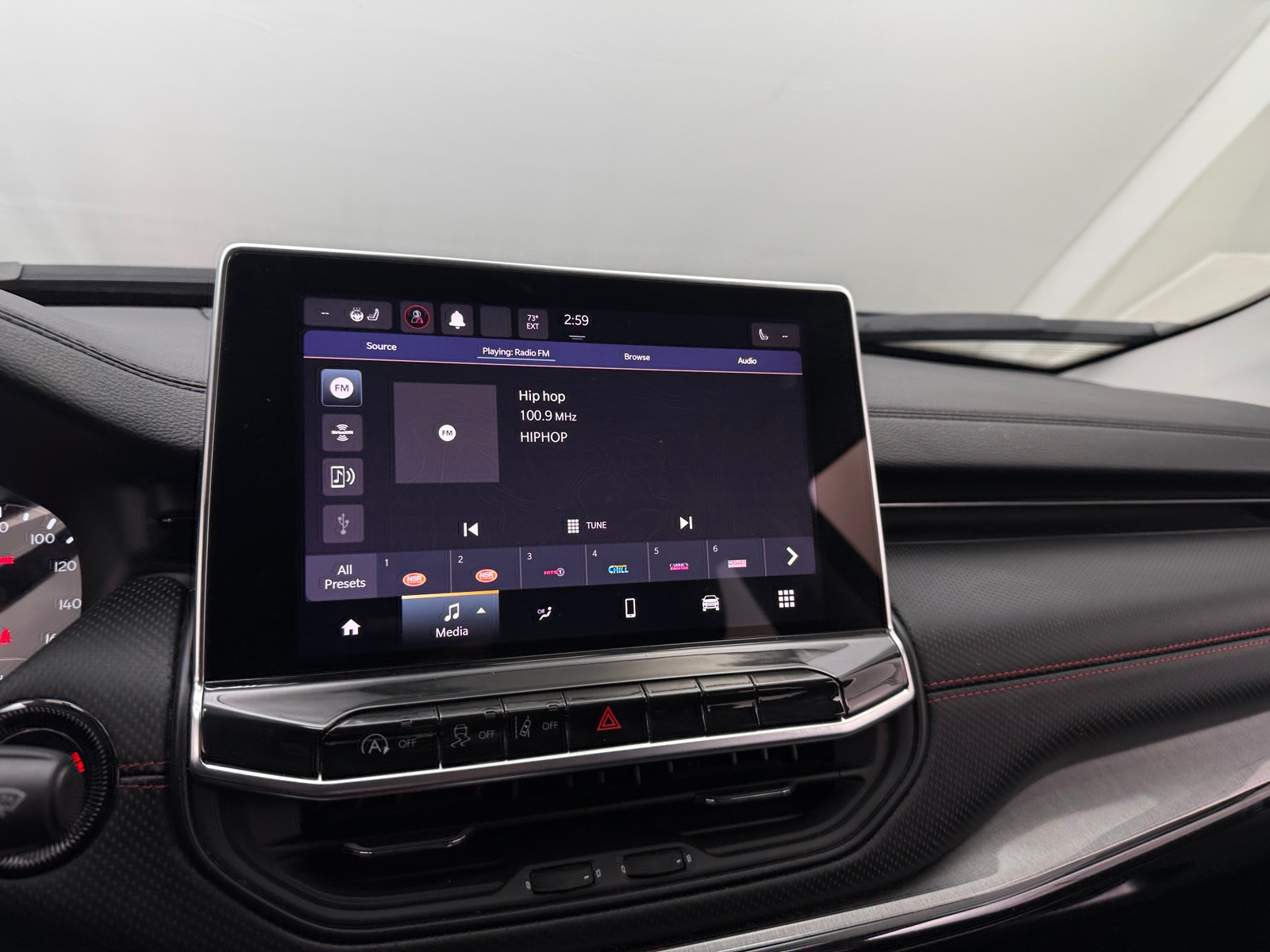 Thumbnail: 2022 Jeep Compass - 3