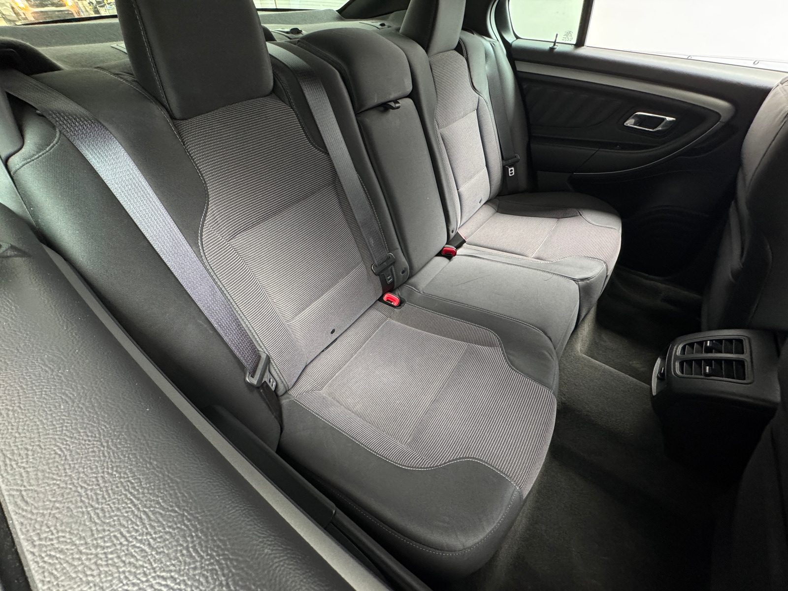 Thumbnail: 2015 Ford Taurus - 6