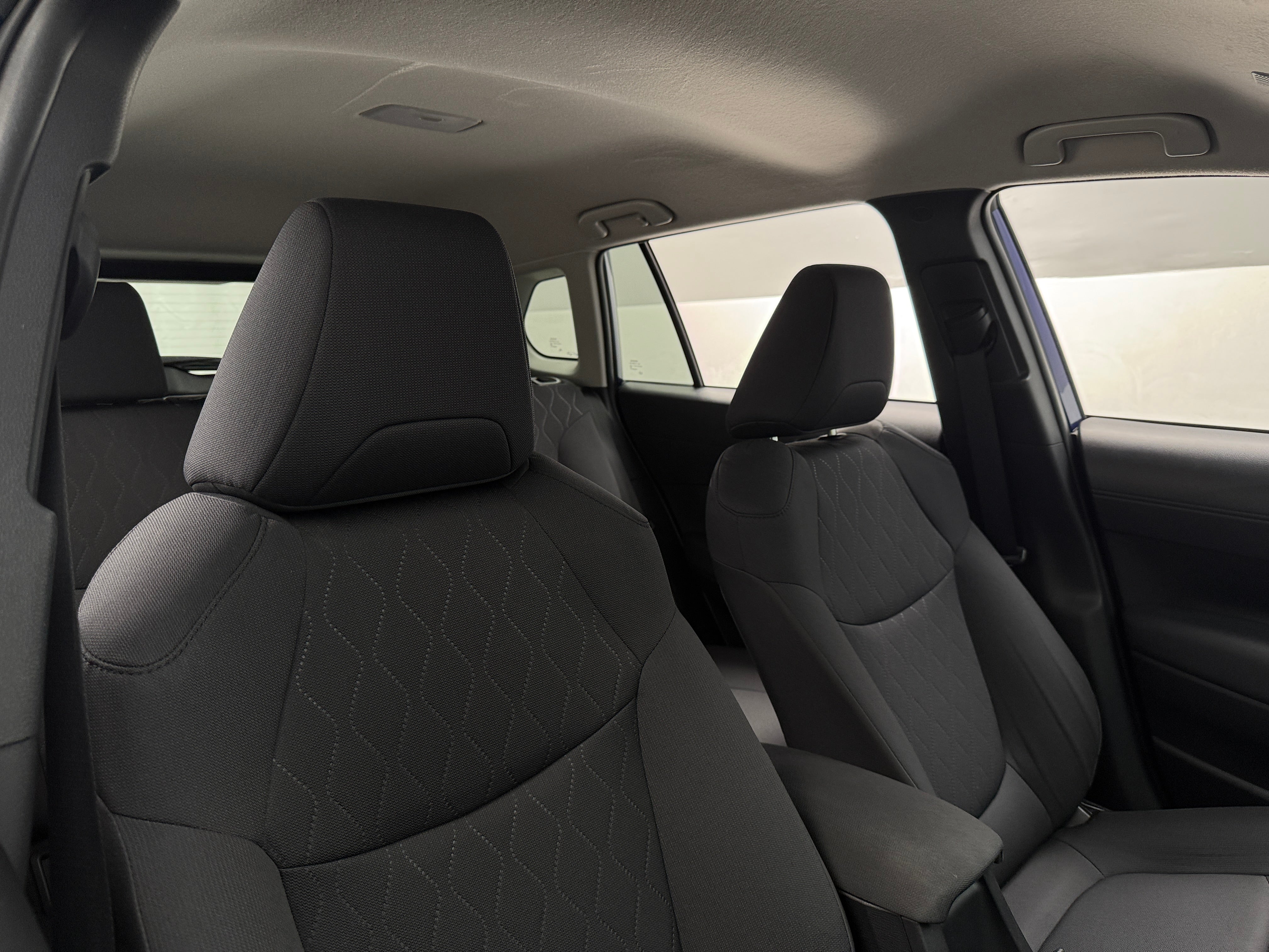 Used 2022 Toyota Corolla Cross LE with VIN 7MUCAABG8NV037690 for sale in Northfield, Minnesota