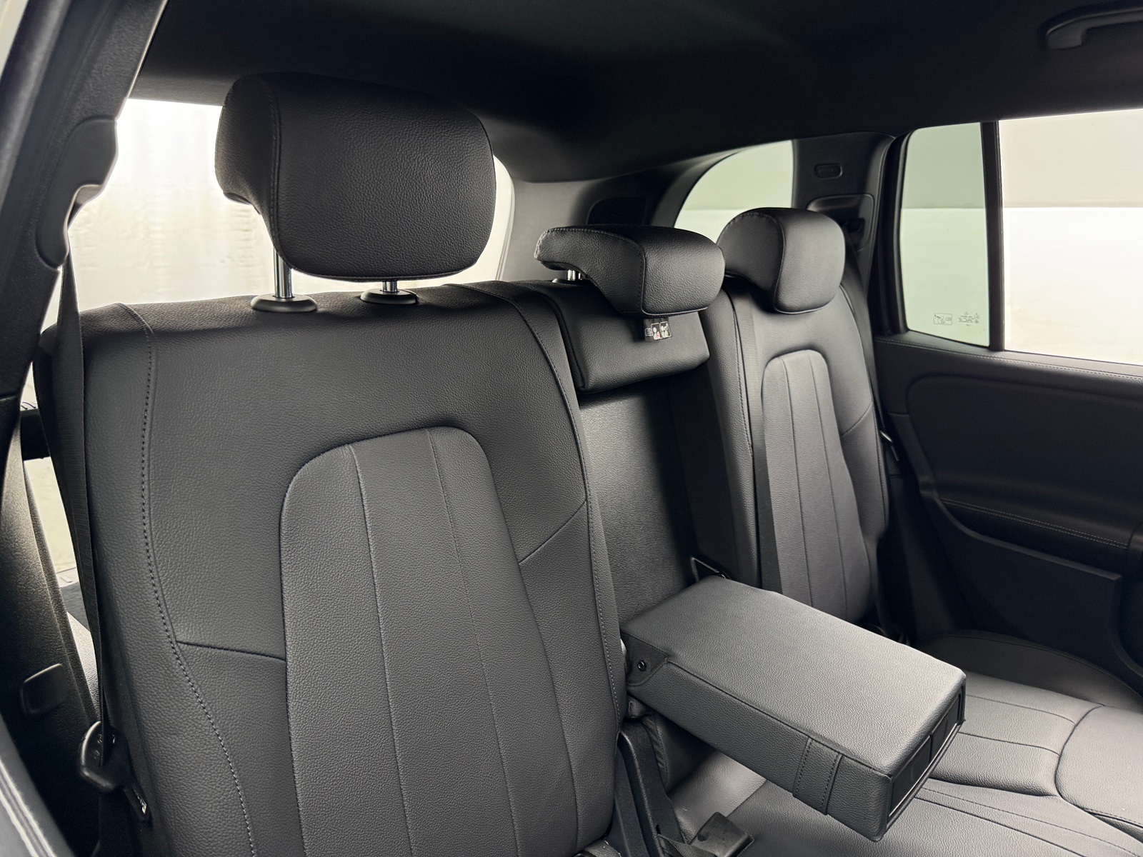 Thumbnail: 2025 Mercedes-Benz GLB - 5