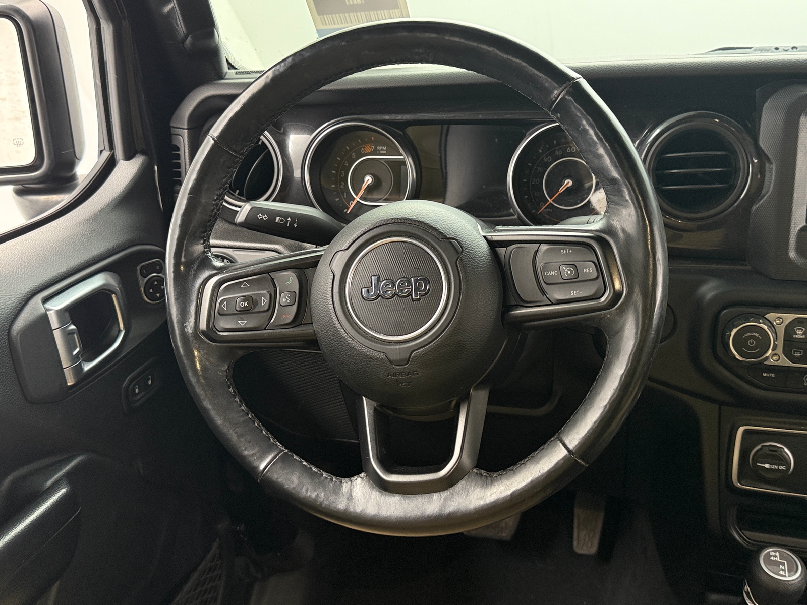 Thumbnail: 2020 Jeep Wrangler - 5