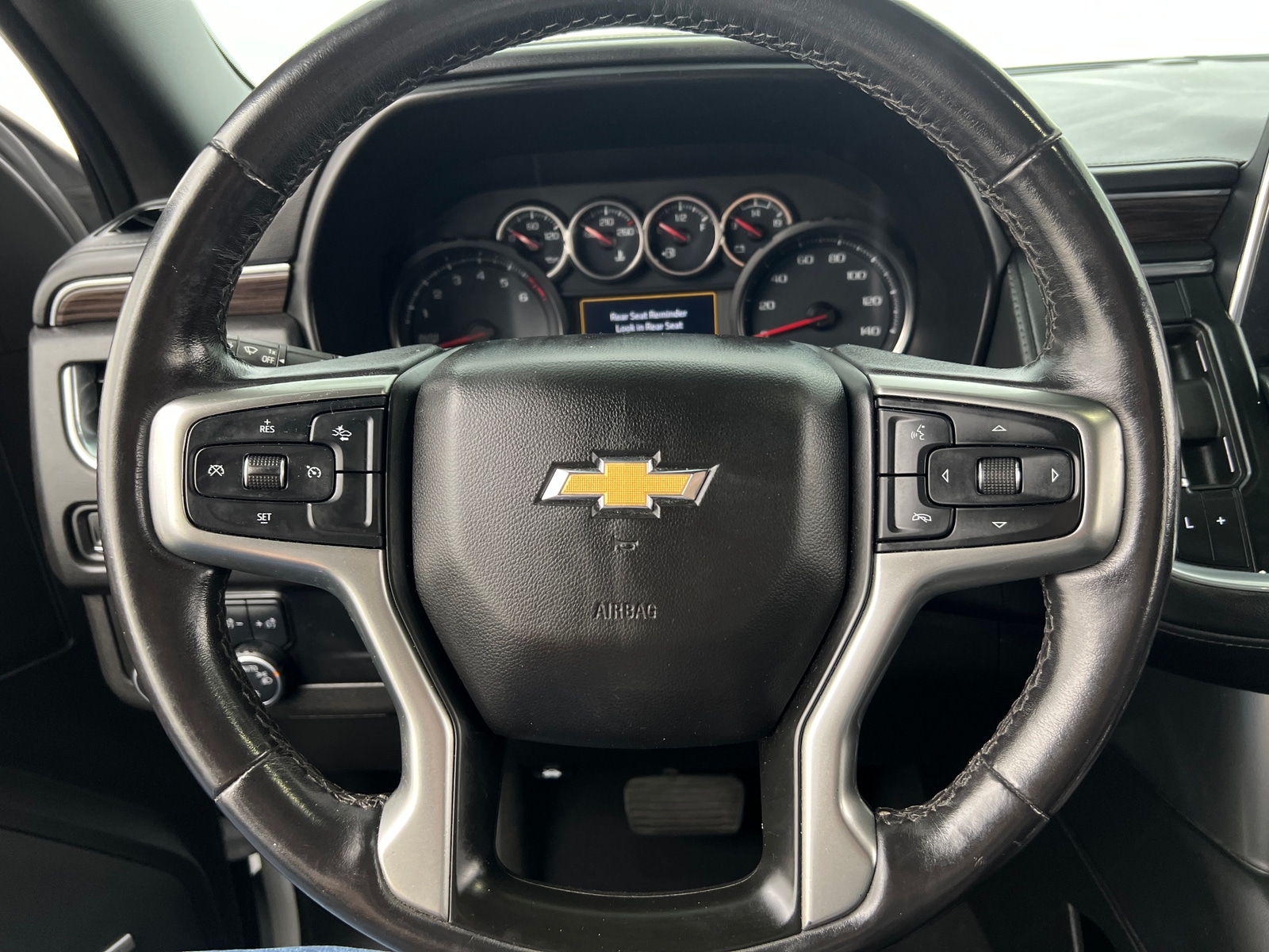 Thumbnail: 2021 Chevrolet Suburban - 4