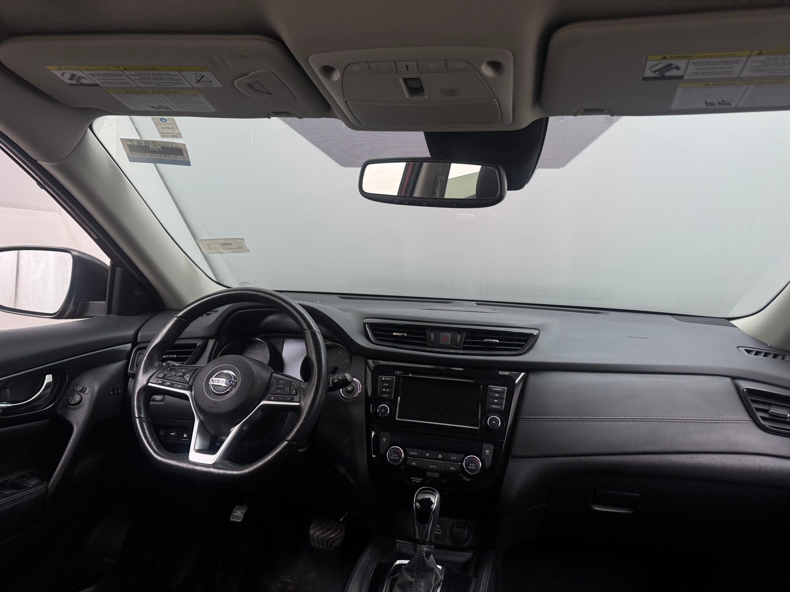 Thumbnail: 2018 Nissan Rogue - 3