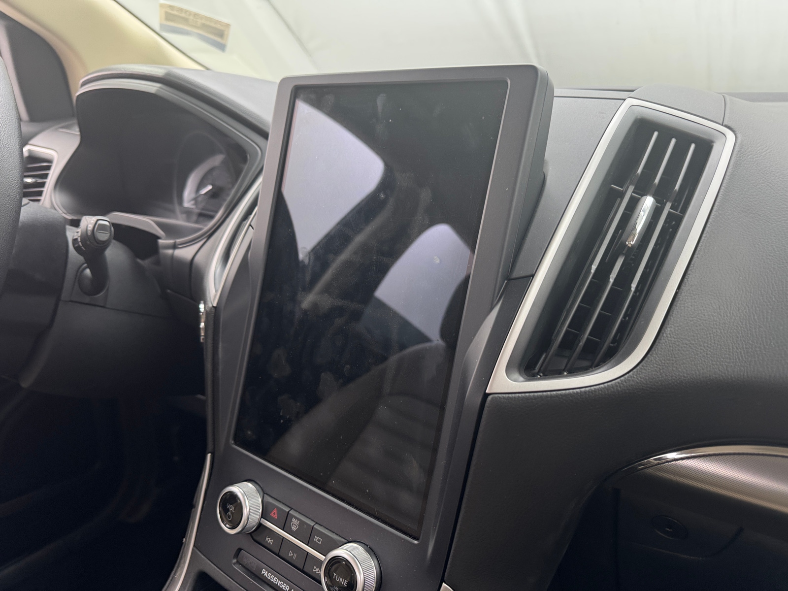 Thumbnail: 2022 Ford Edge - 3