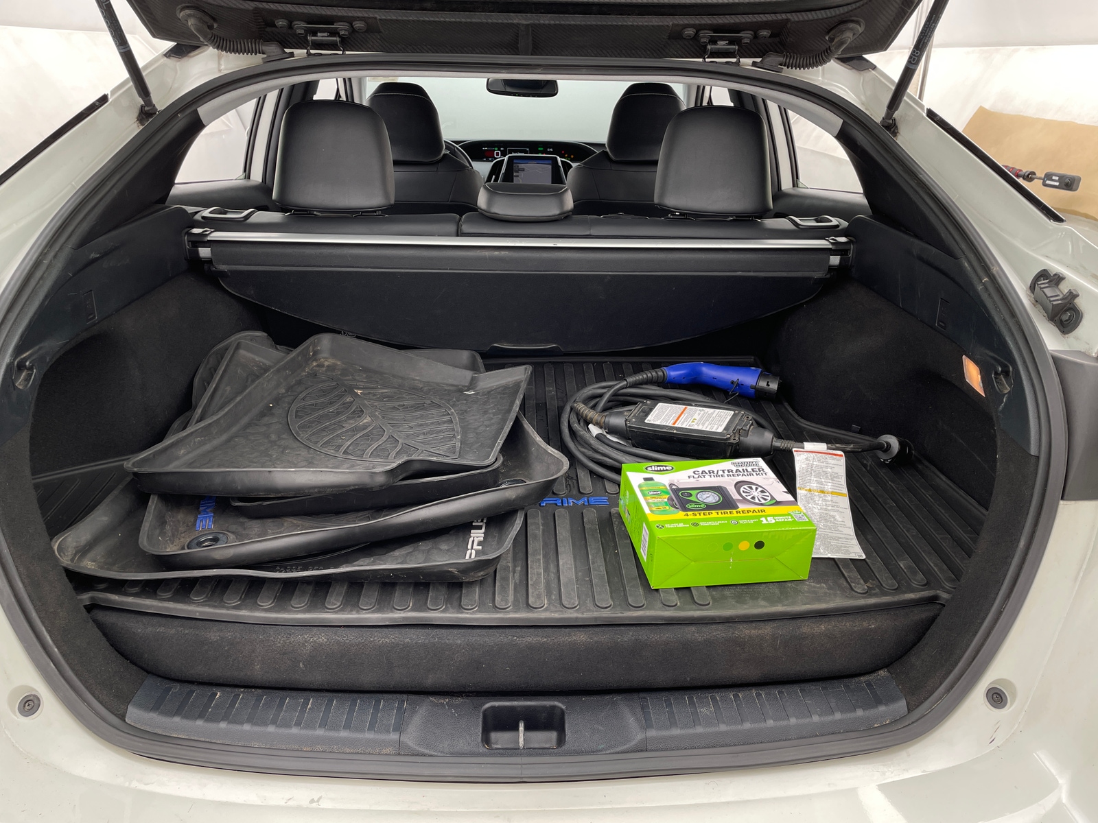 Thumbnail: 2020 Toyota Prius Prime - 6