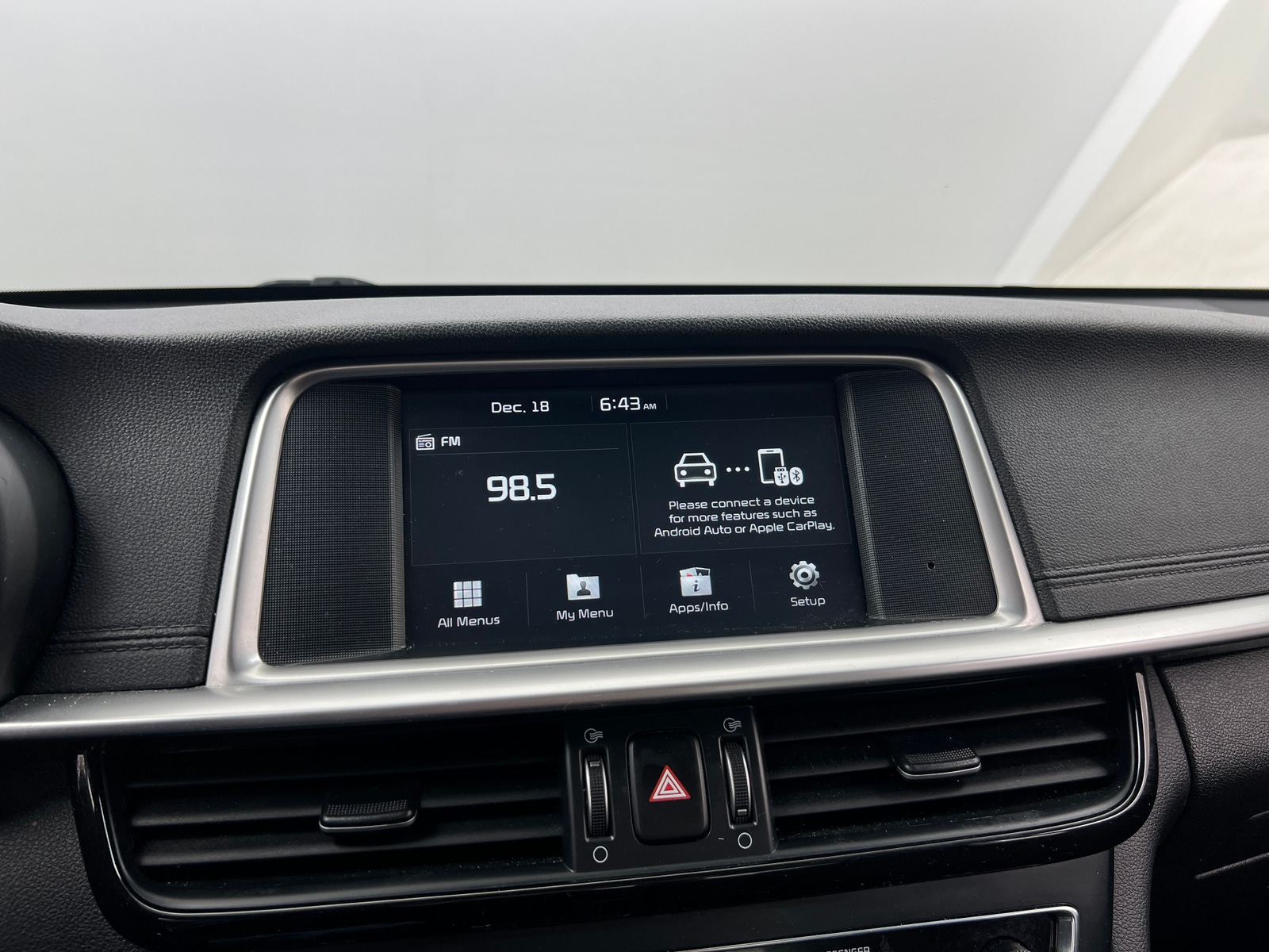 Thumbnail: 2019 Kia Optima - 4