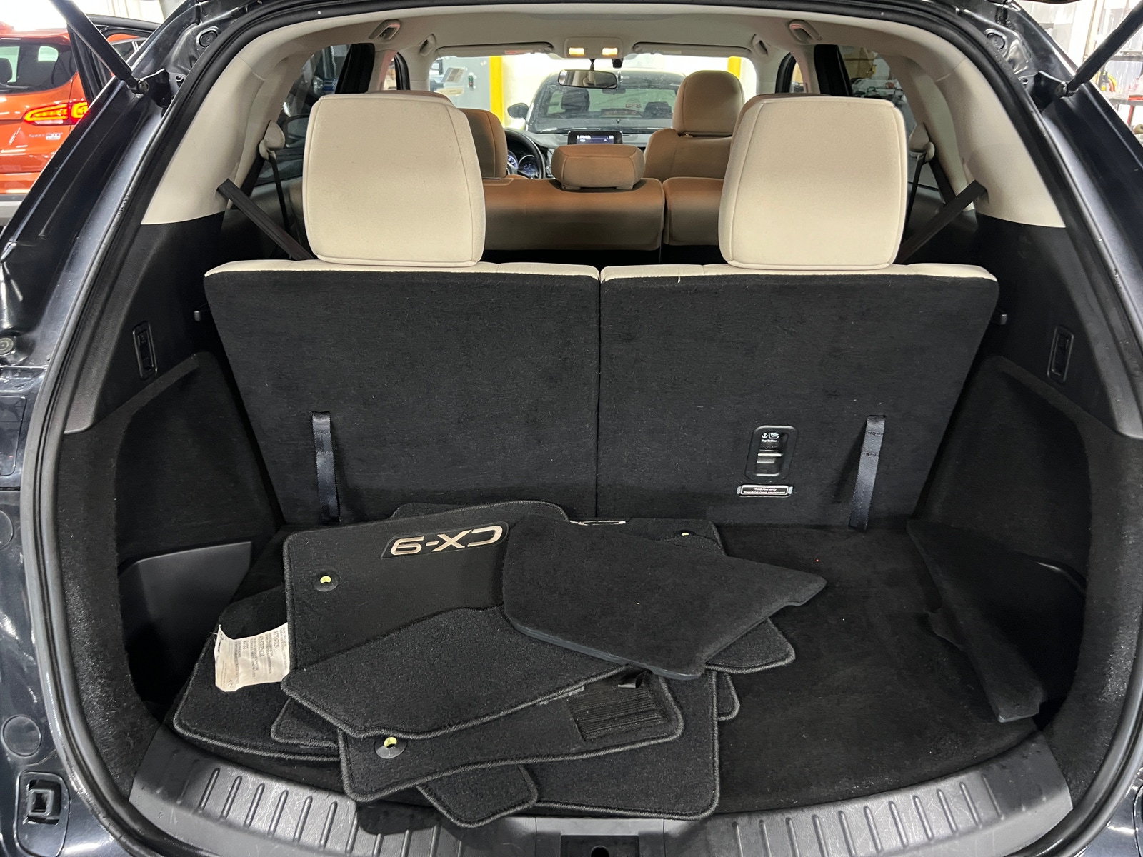 Thumbnail: 2016 Mazda CX-9 - 7