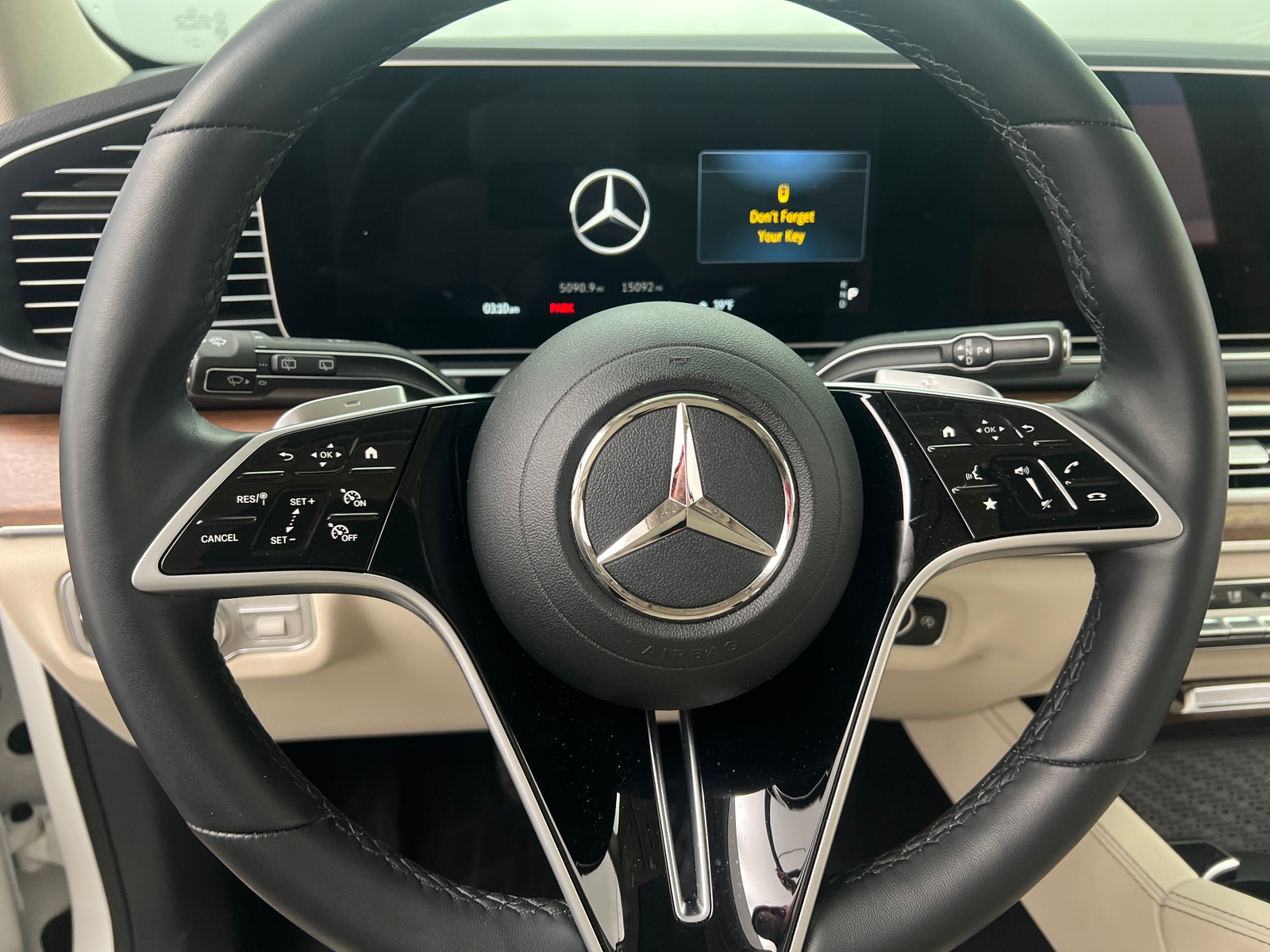 Thumbnail: 2025 Mercedes-Benz GLE - 4