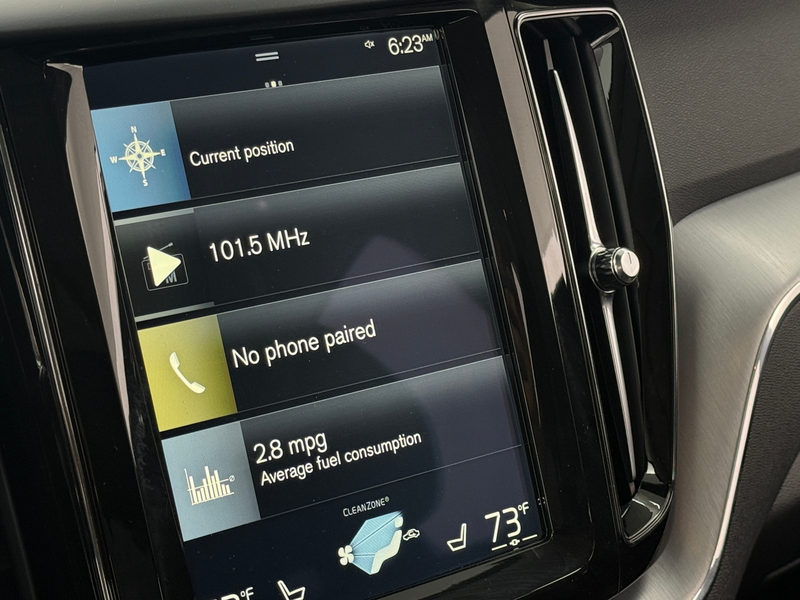 Thumbnail: 2018 Volvo XC60 - 3