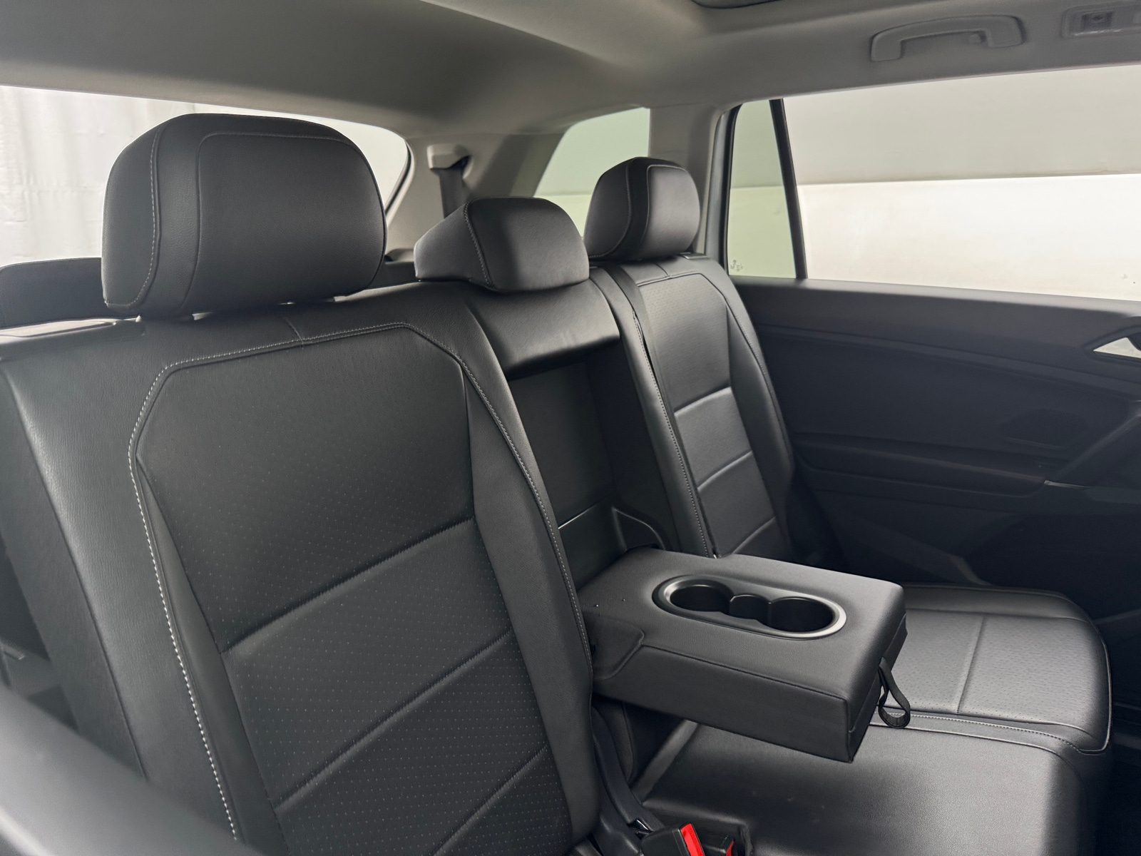 Thumbnail: 2020 Volkswagen Tiguan - 5