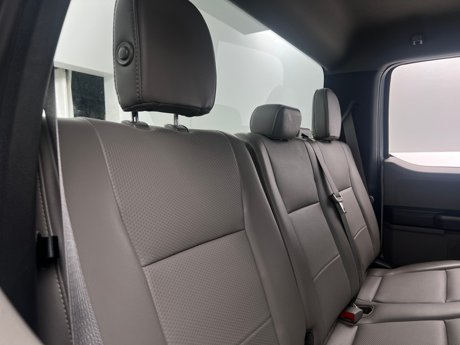 Thumbnail: 2019 Ford Econoline - 5