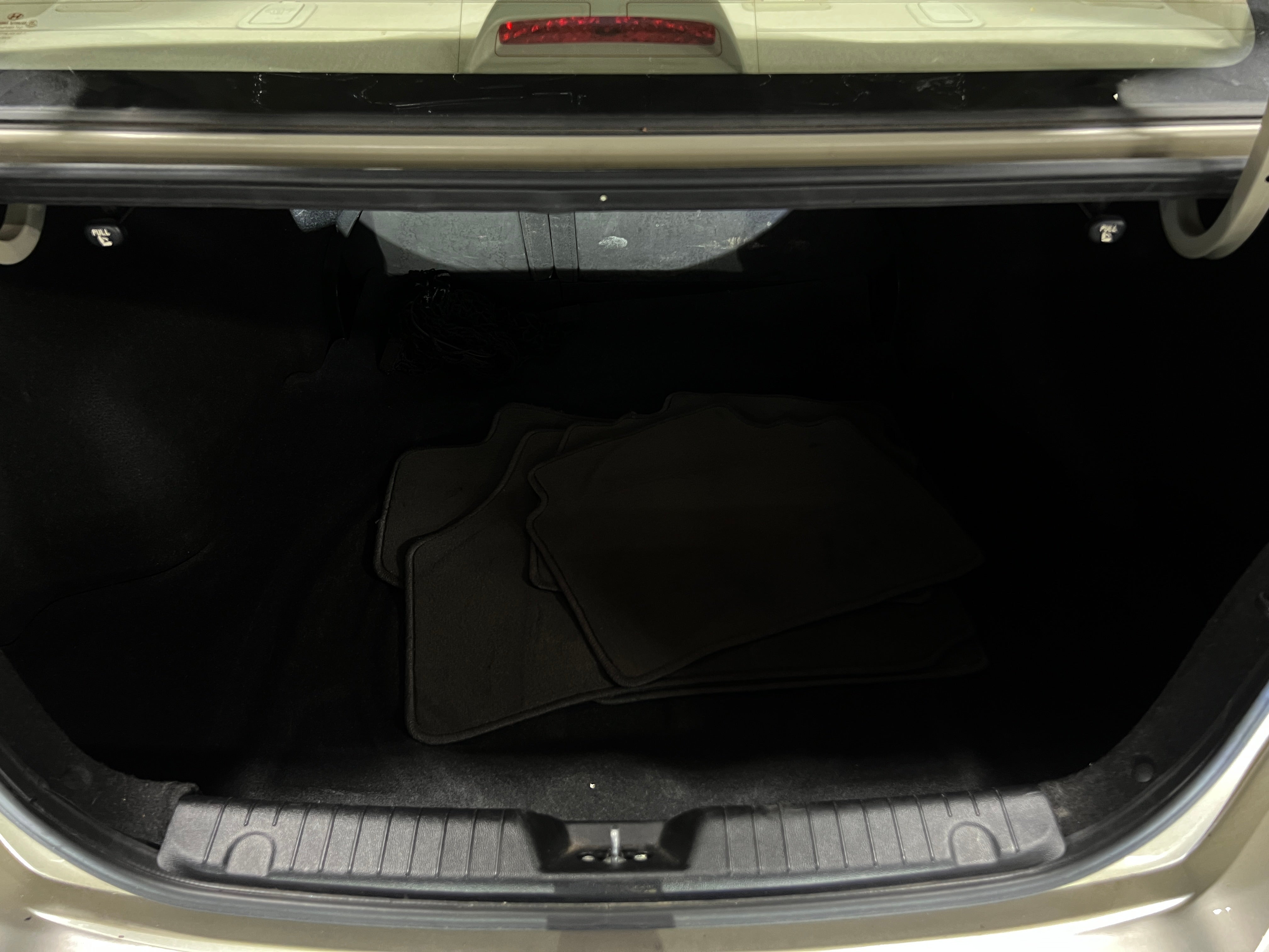 Used 2010 Hyundai Elantra GLS with VIN KMHDU4AD1AU114822 for sale in Oak Creek, WI