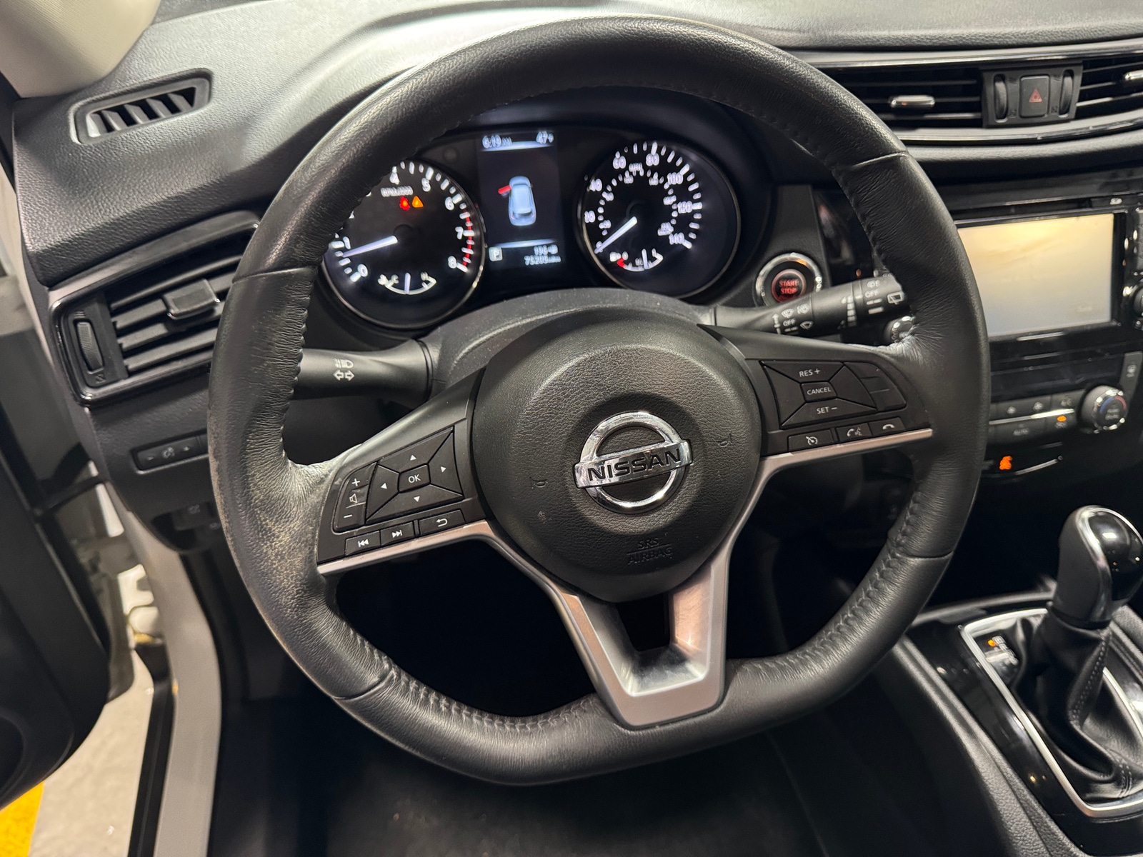 Thumbnail: 2017 Nissan Rogue - 5