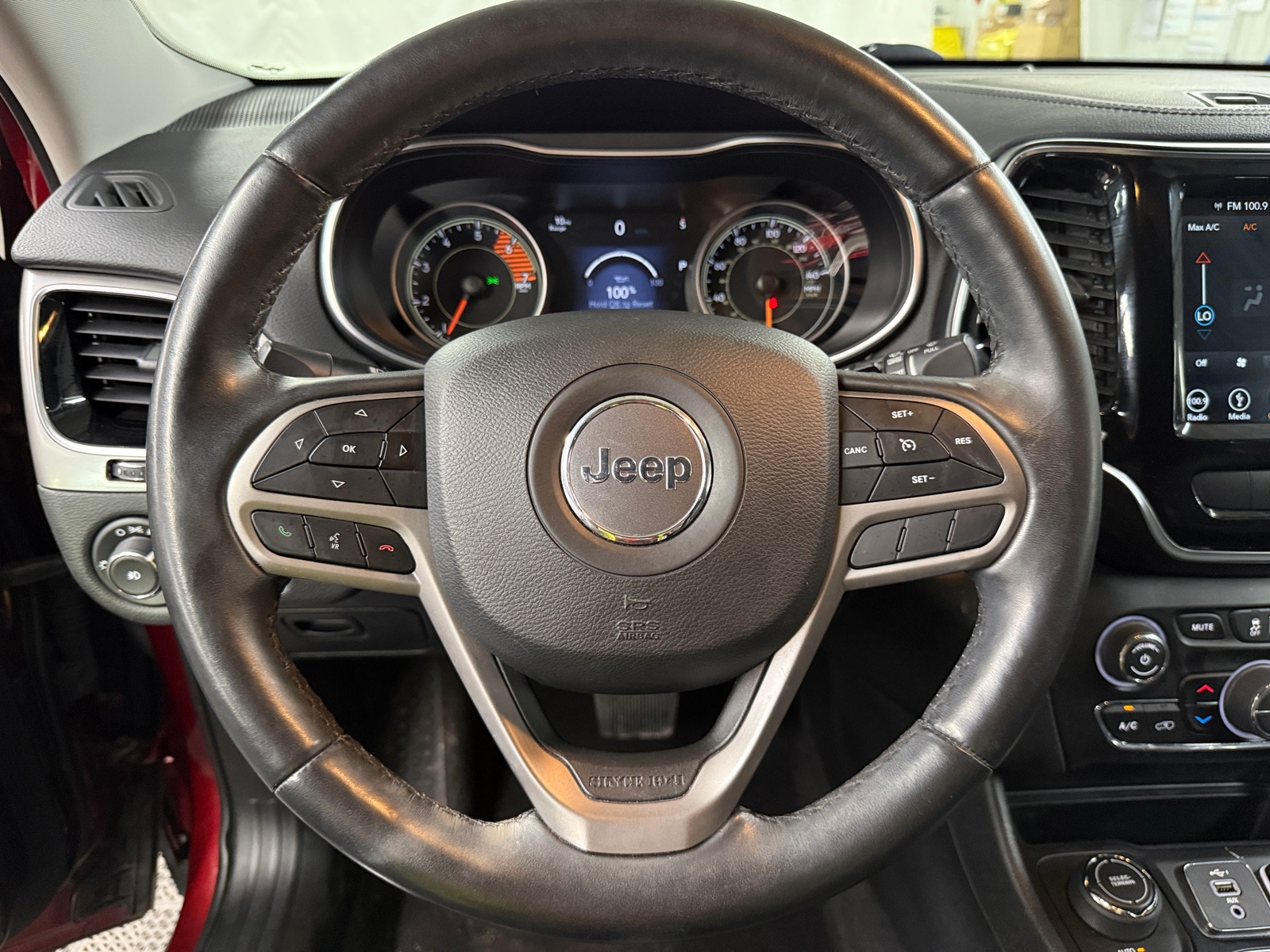 Thumbnail: 2019 Jeep Cherokee - 4