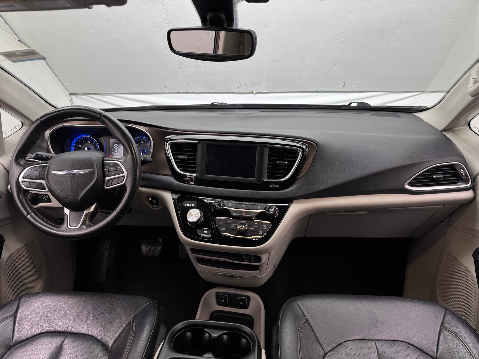 Thumbnail: 2019 Chrysler Pacifica - 2