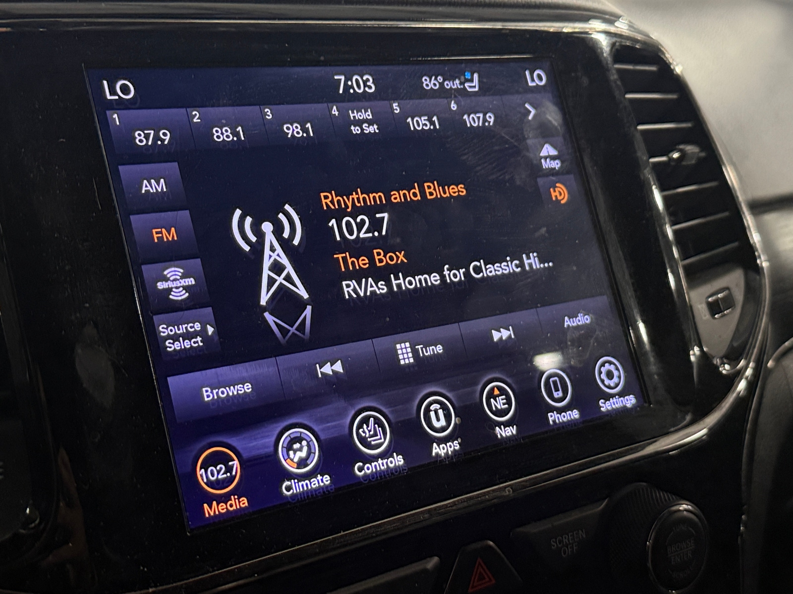 Thumbnail: 2020 Jeep Grand Cherokee - 3